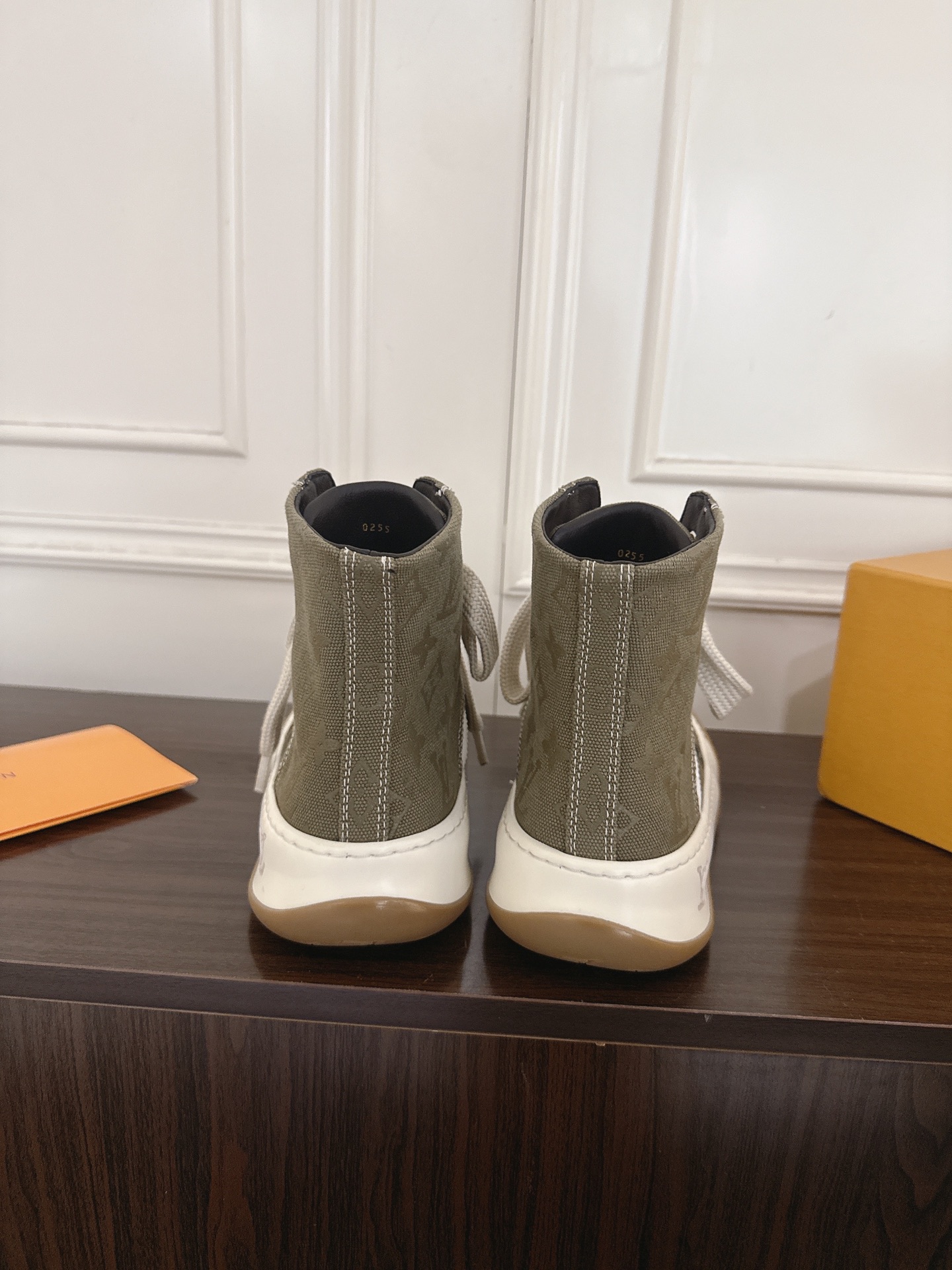 Louis Vuitton Sneakers