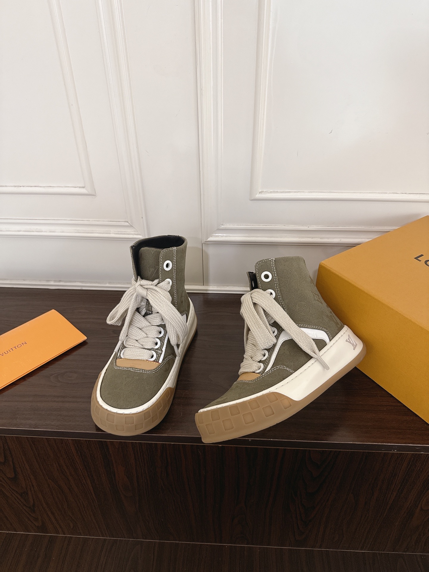 Louis Vuitton Sneakers