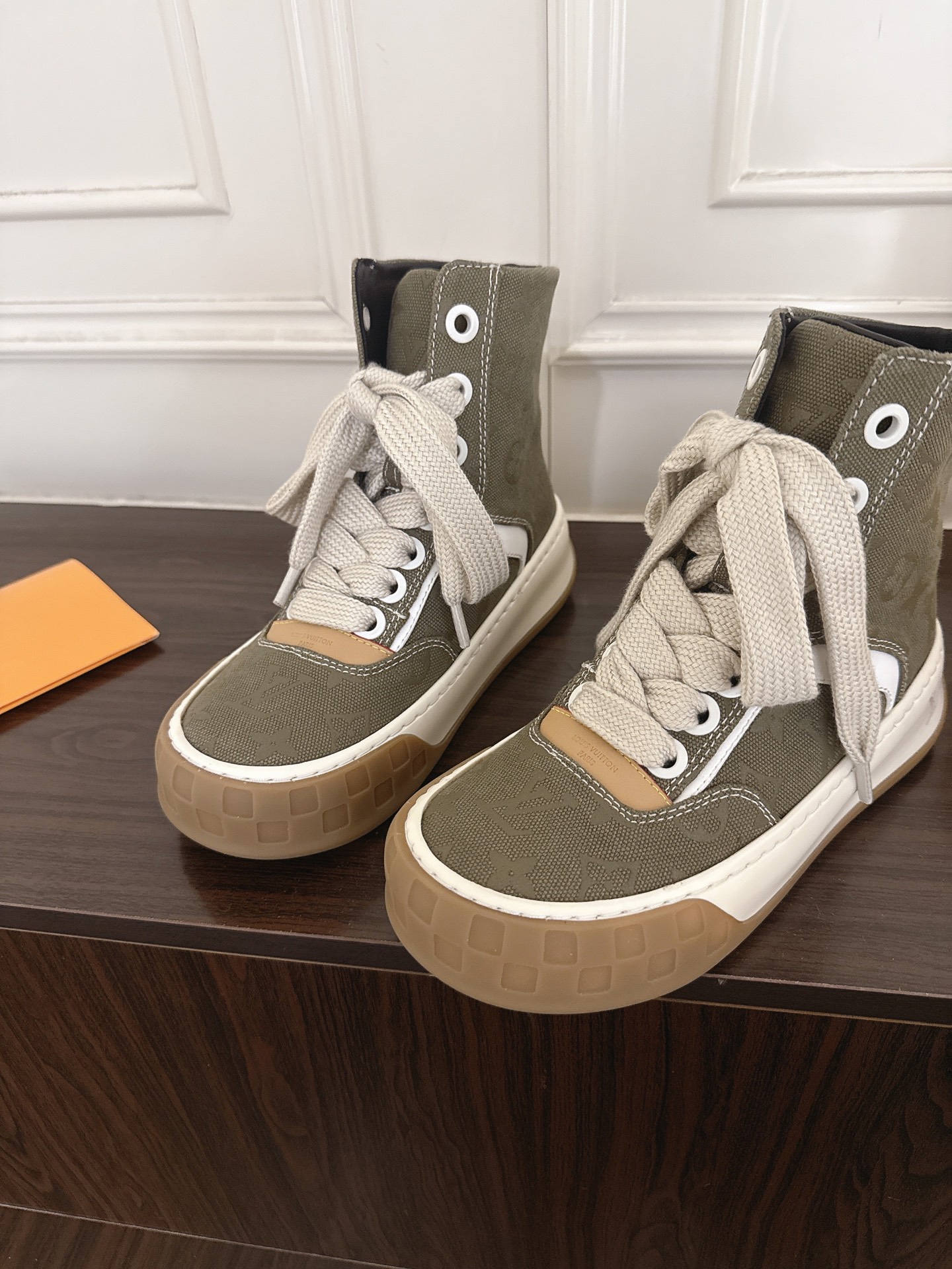 Louis Vuitton Sneakers