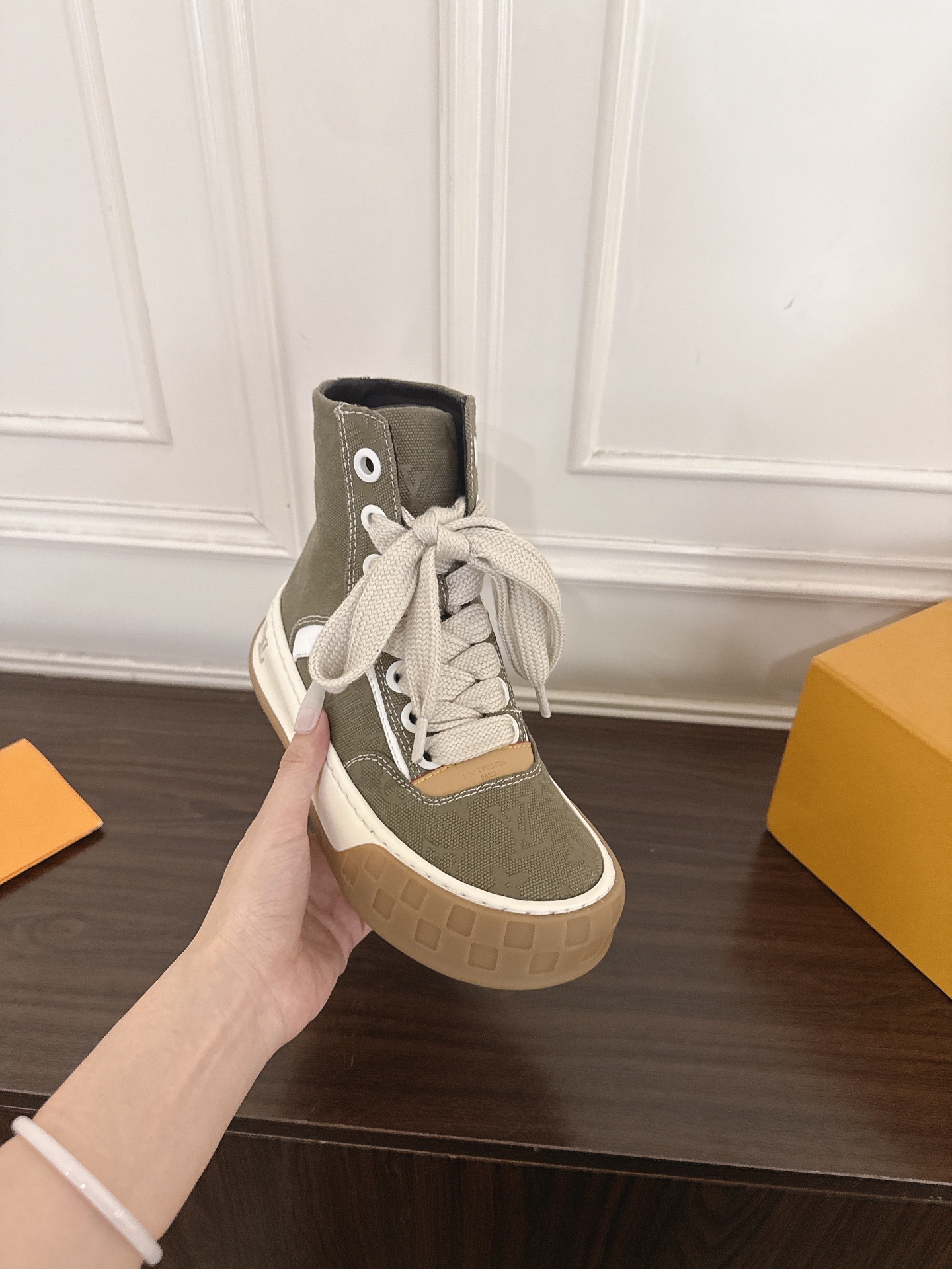 Louis Vuitton Sneakers