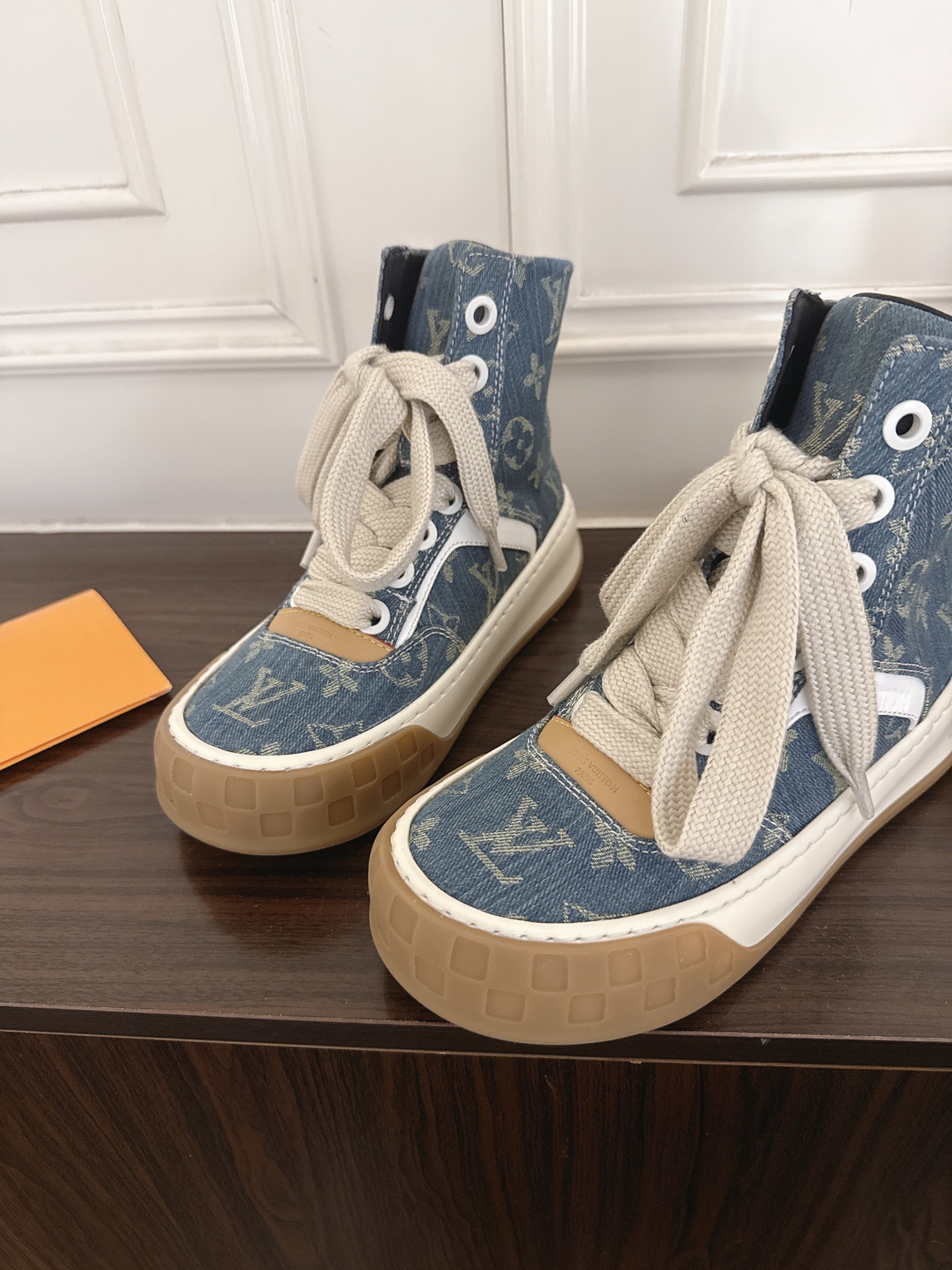 Louis Vuitton Sneakers