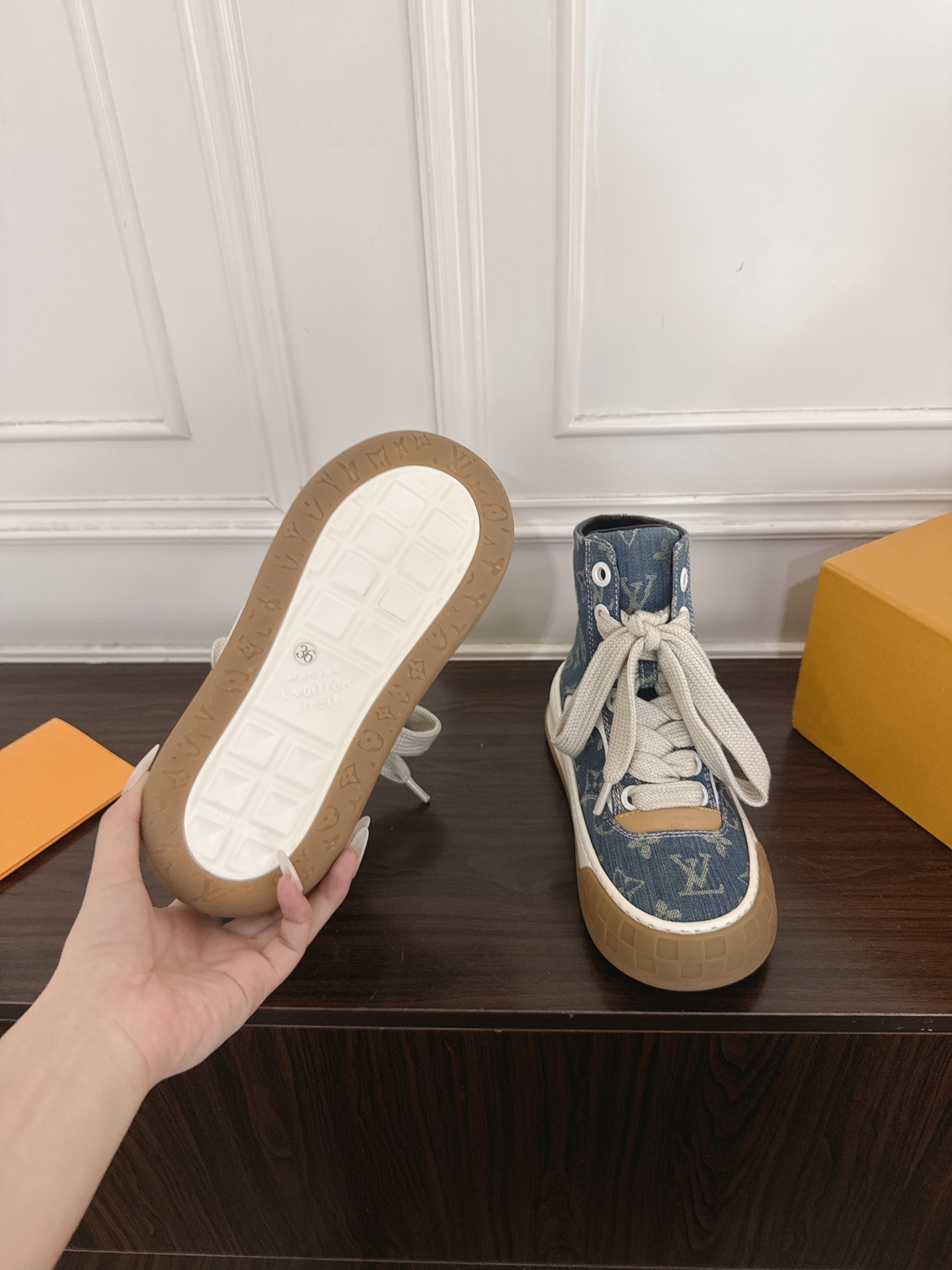 Louis Vuitton Sneakers