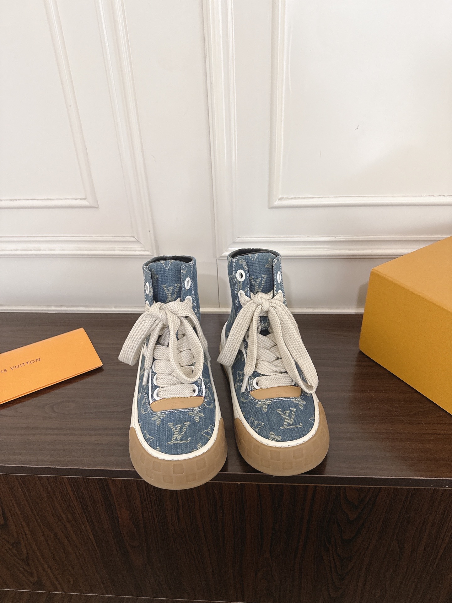 Louis Vuitton Sneakers
