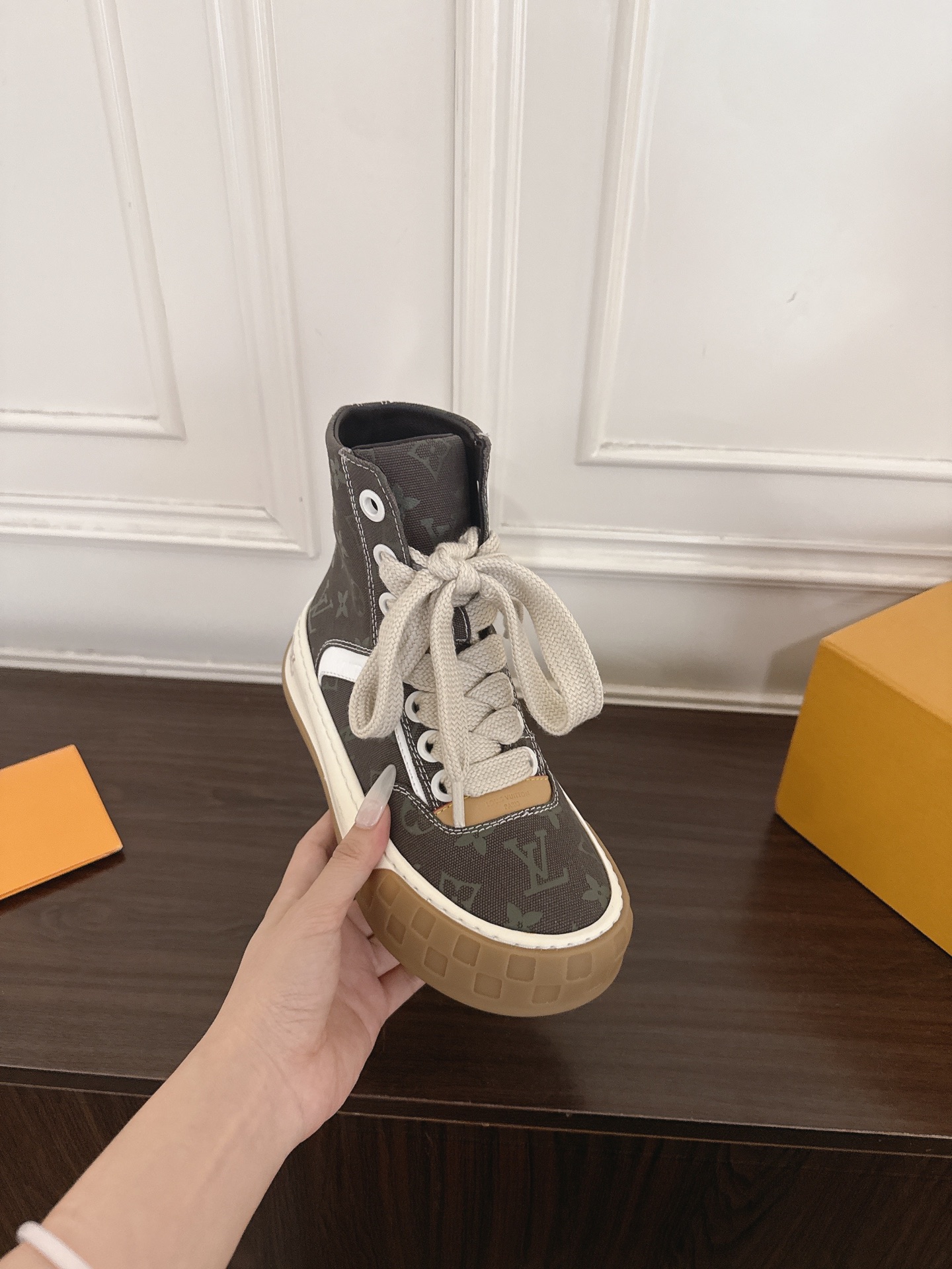 Louis Vuitton Sneakers