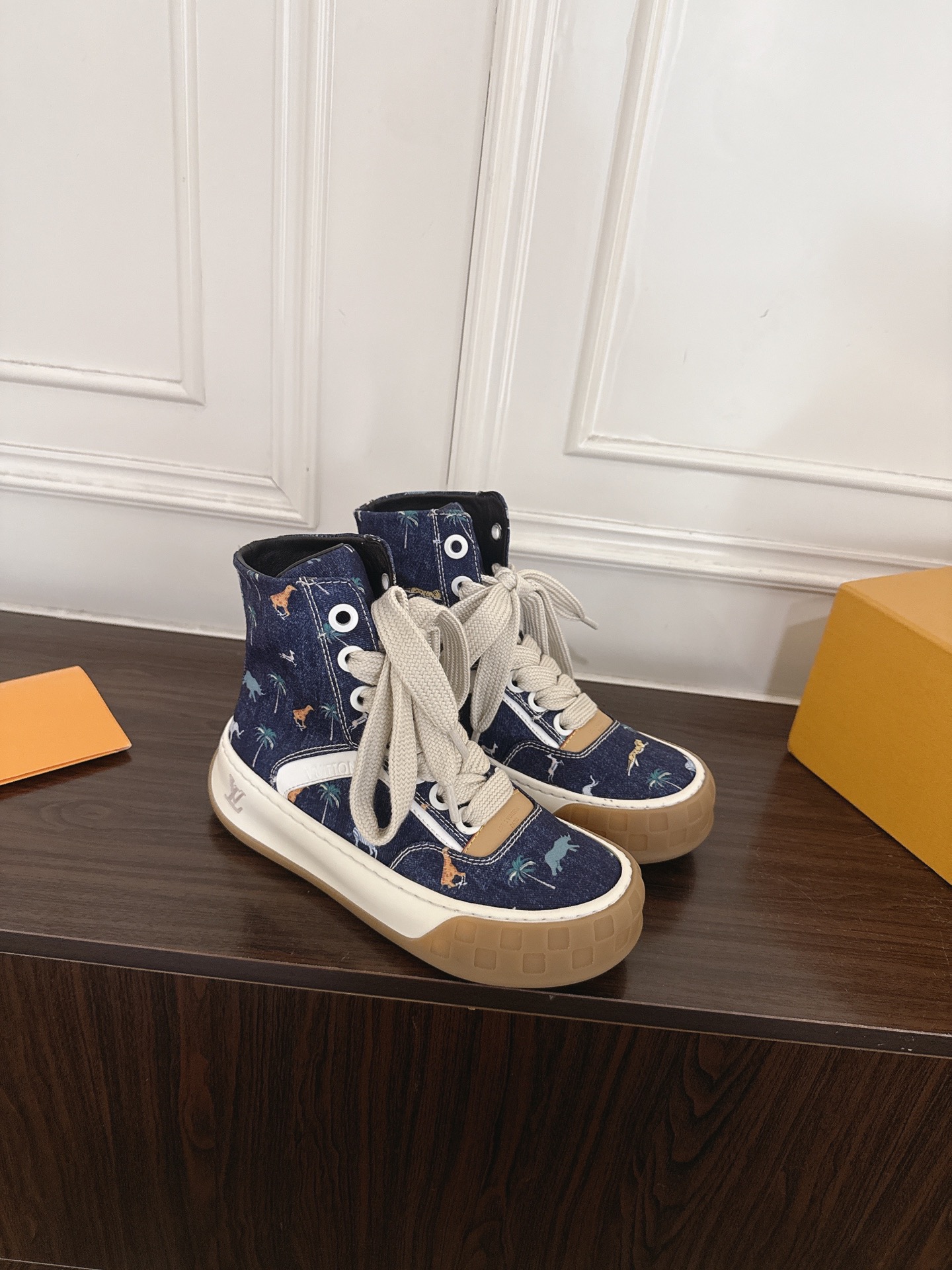 Louis Vuitton Sneakers