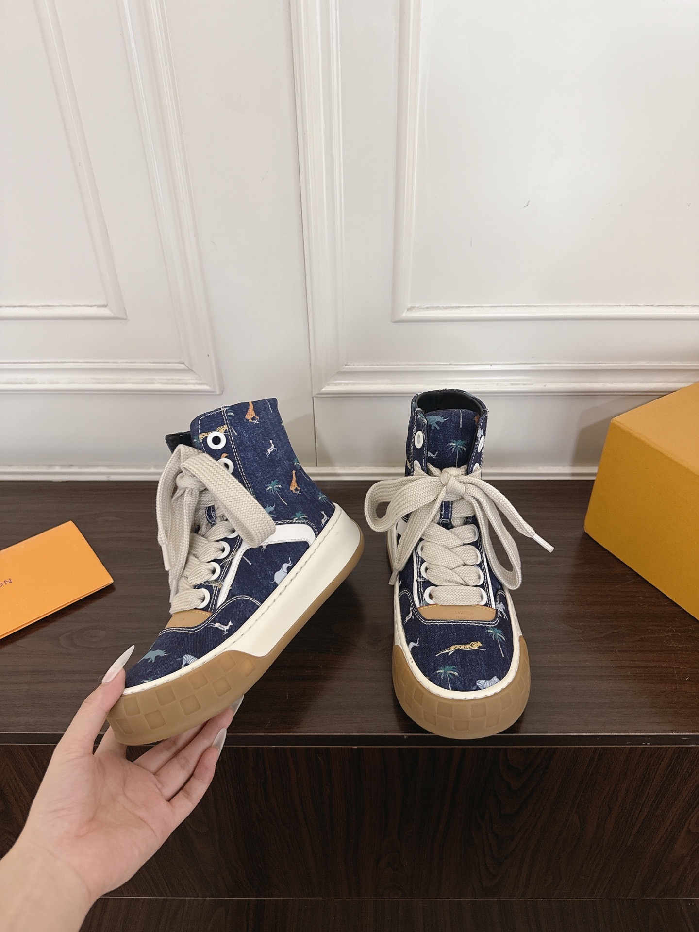 Louis Vuitton Sneakers