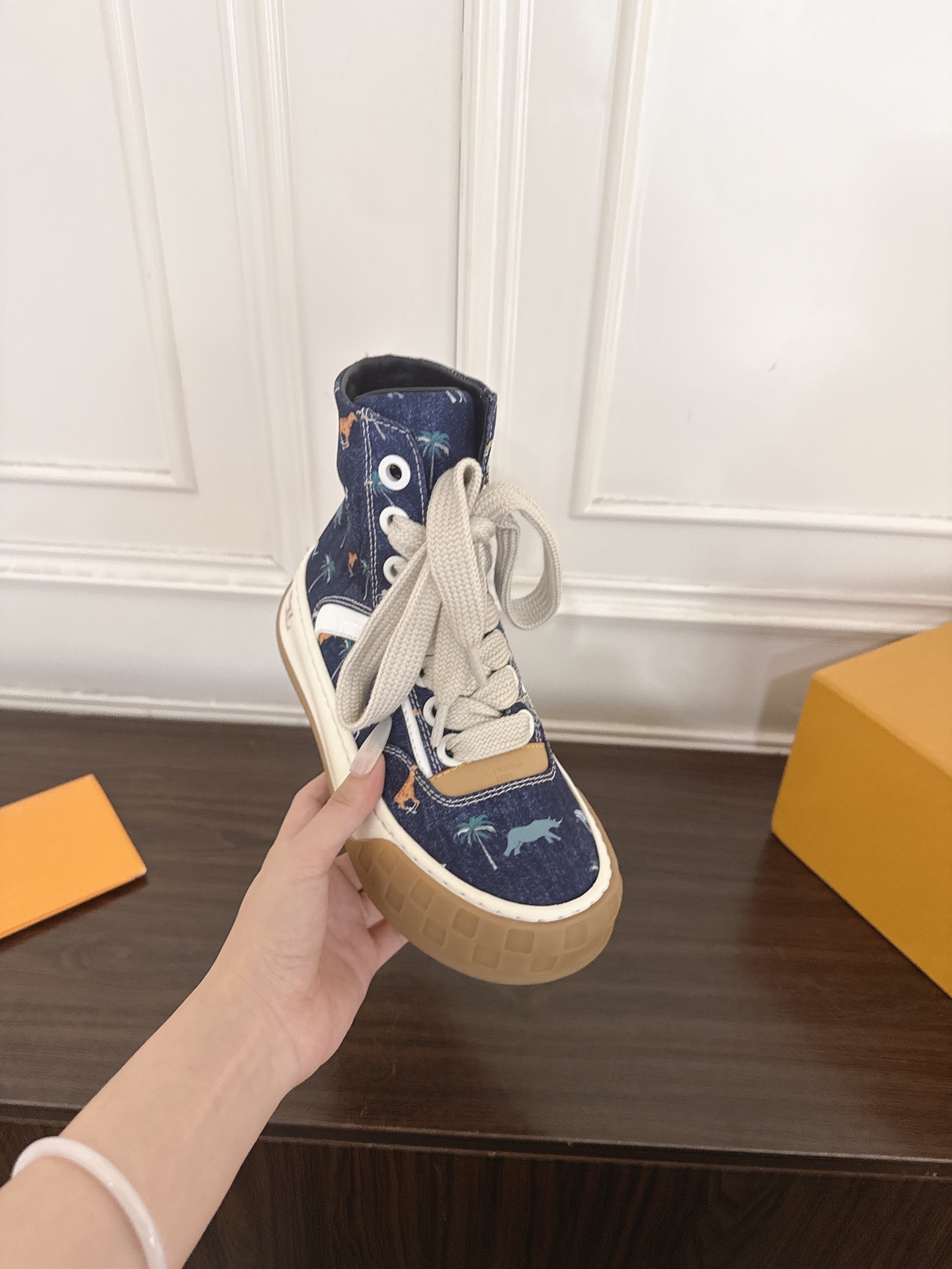 Louis Vuitton Sneakers