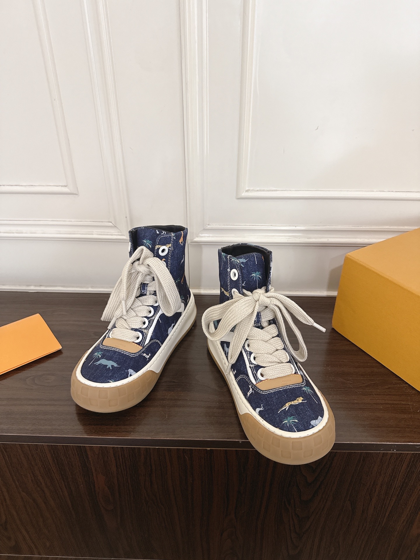 Louis Vuitton Sneakers