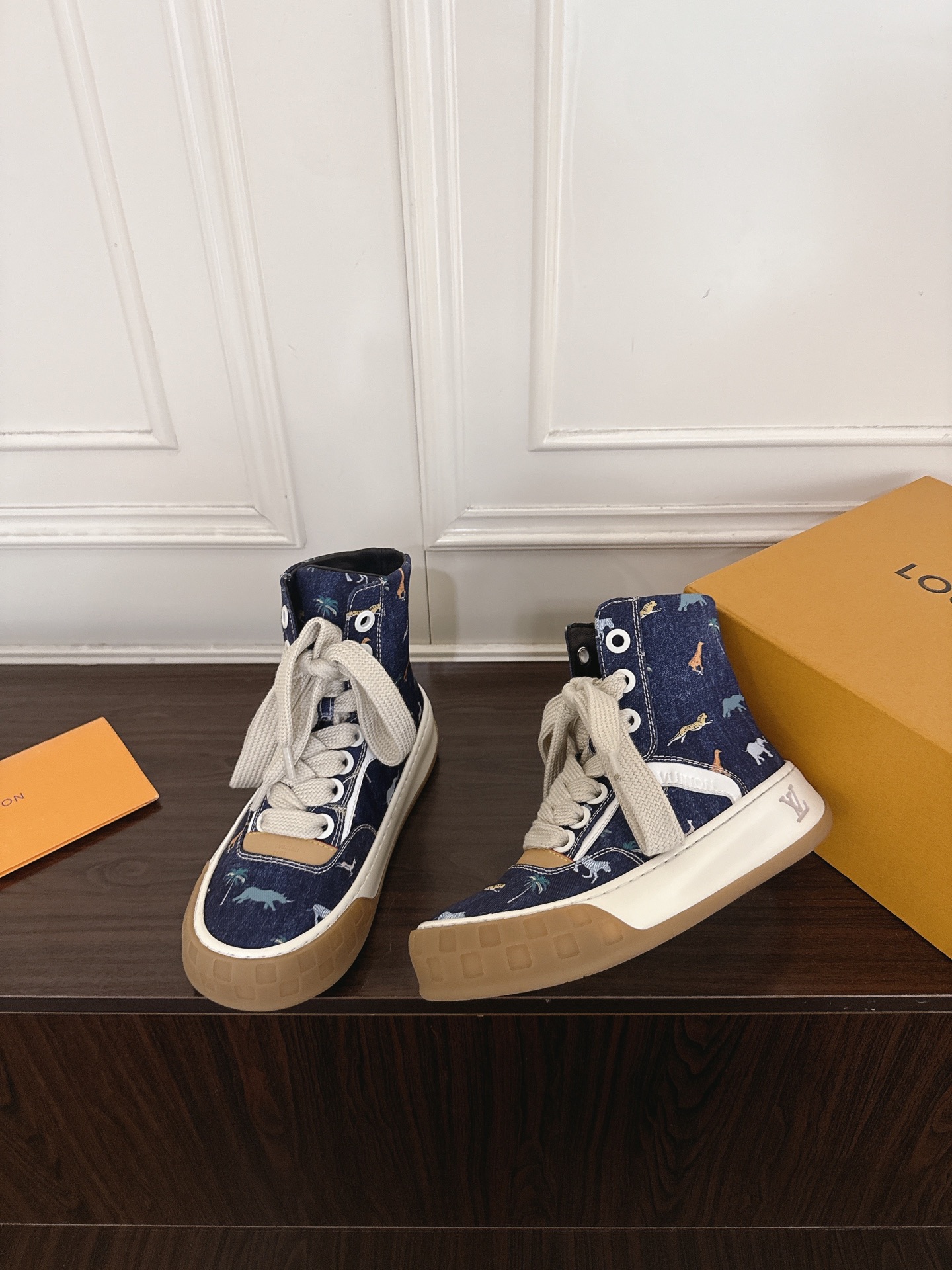 Louis Vuitton Sneakers