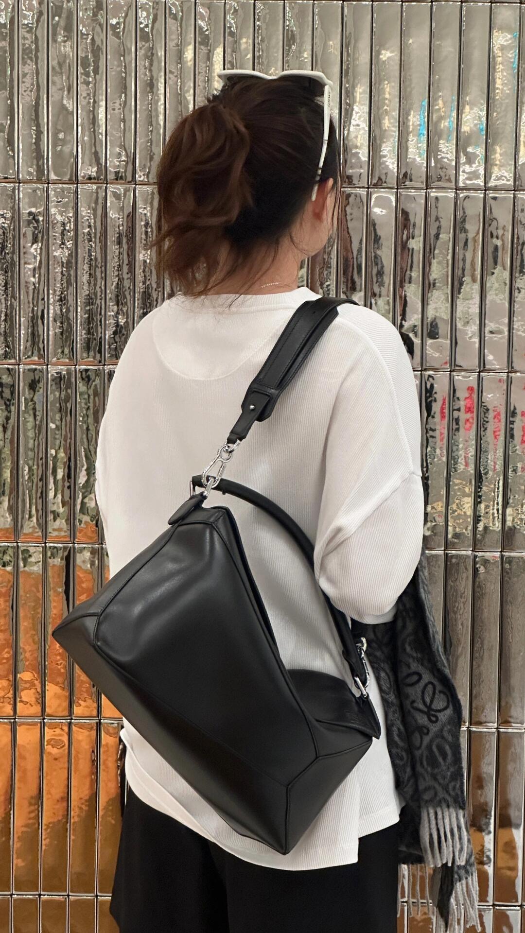 Loewe Puzzle New Large Black Bag, 33cm, Black and Silver 3 i1732022145 6498 8