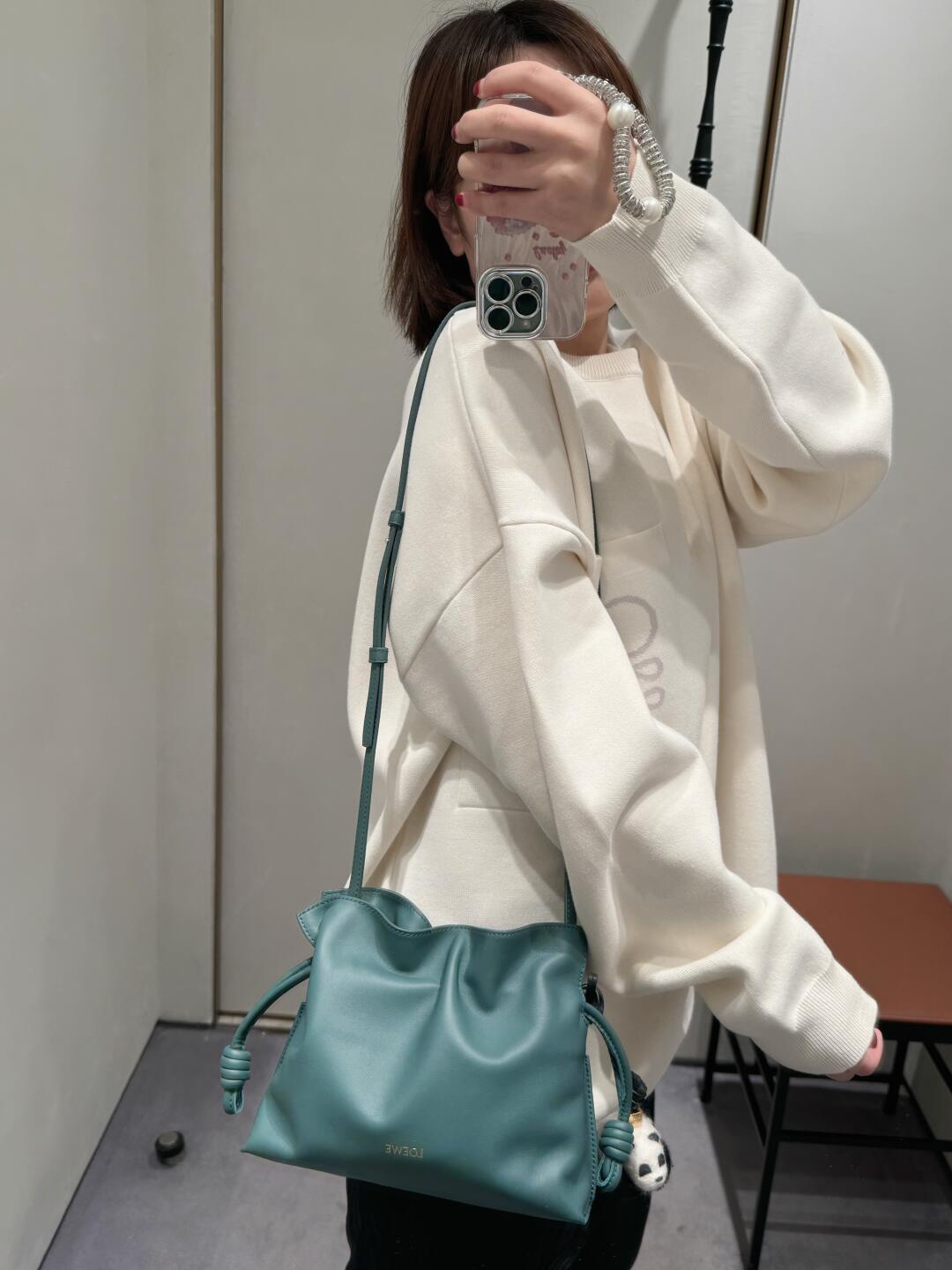 Loewe New Color Drawstring Bag in Vetiver Green, Luxury Leather Handbag 8 i1734763061 714 1