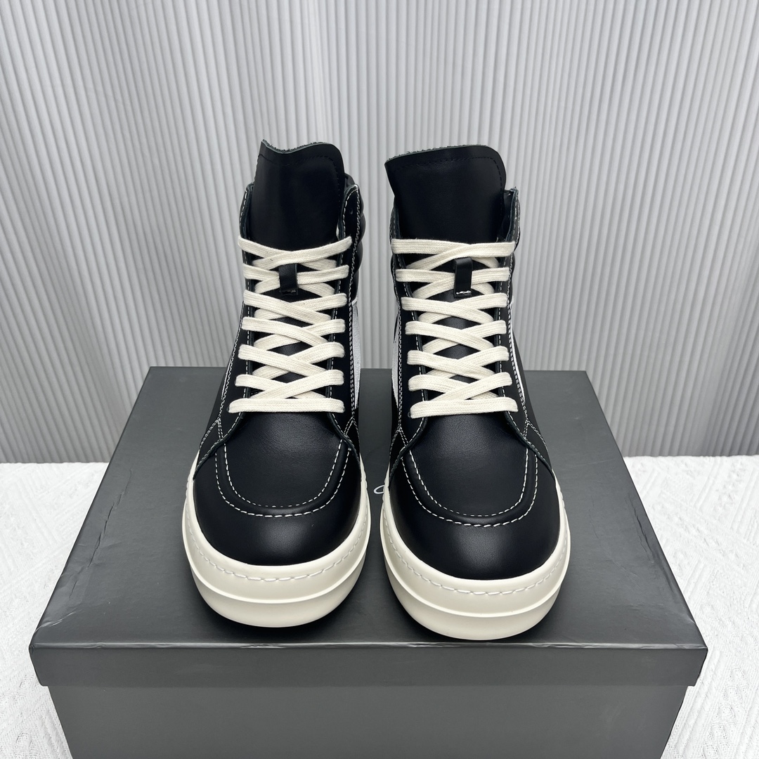 NO:236499,Men's Rick Ownes New vans shoes, this infringing Vans series that is so popular is really cool!  No matter how you wear the invincible combination, you will look good, no matter how you wear it, no matter how you look, no matter how you wear it, no matter how you look. It's a perfect God of War shoes!  The original customization details are very finely processed. All leather materials are imported, handmade stitching, original private molded milk-scented bottom!  !  Size: 39-45 men (45 men) casual shoes/sports shoes, sneakers, cowhide19860909男款 Rick Ownes 瑞克·欧文斯新款vans板鞋,这款火到不行的侵权Vans系列真的太帅了！无敌搭配怎么穿都好看 完全不分穿搭不分人 妥妥的战神之鞋！原版定制细节处理很精细 皮料全部进口牛皮 手工缝线 原版私模奶香大底！！ 码数:男39-45（男45定）,休闲鞋/运动鞋,sneakers,cowhide,Women's Shoes