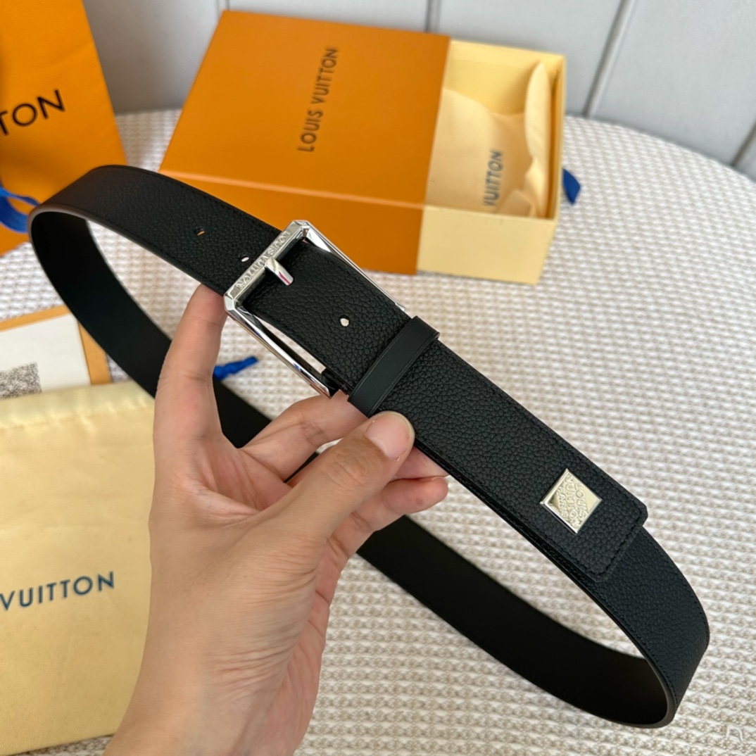 Louis Vuitton Belts Black Calfskin Cowhide