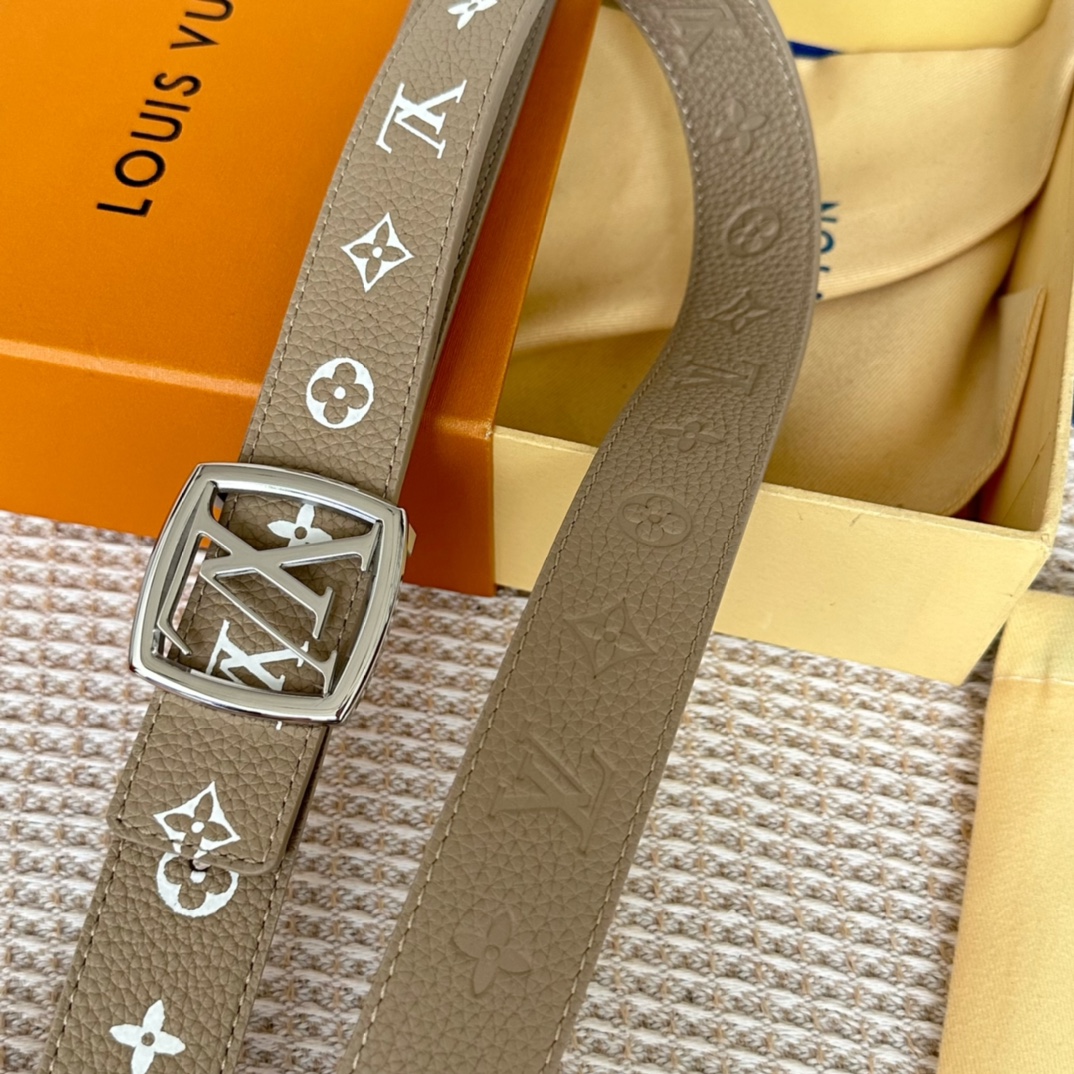 Louis Vuitton Haute Couture Haute Couture Ready-to-Wear Clothing Dress 2
