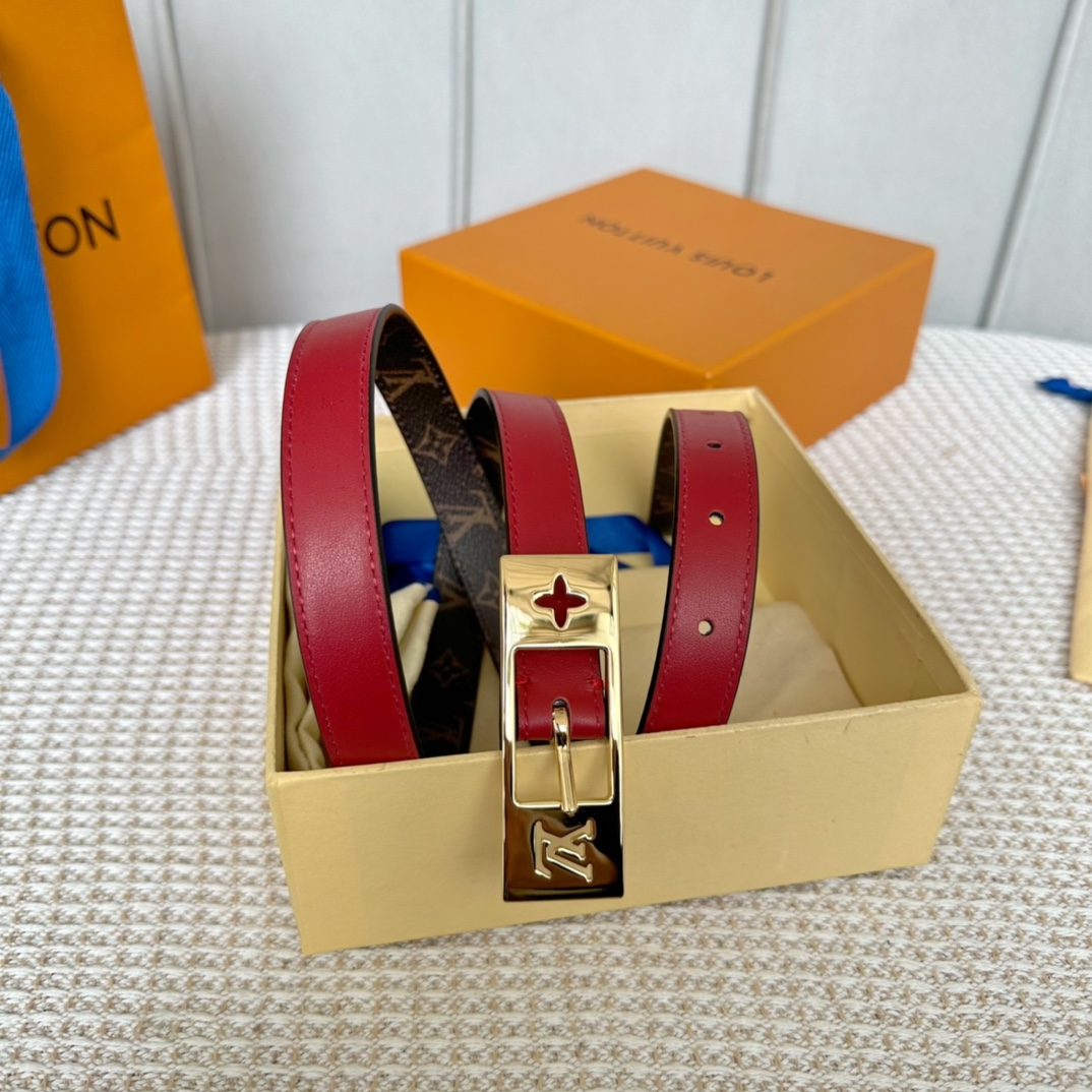 High Quality Replica
 Louis Vuitton Belts Gold Women