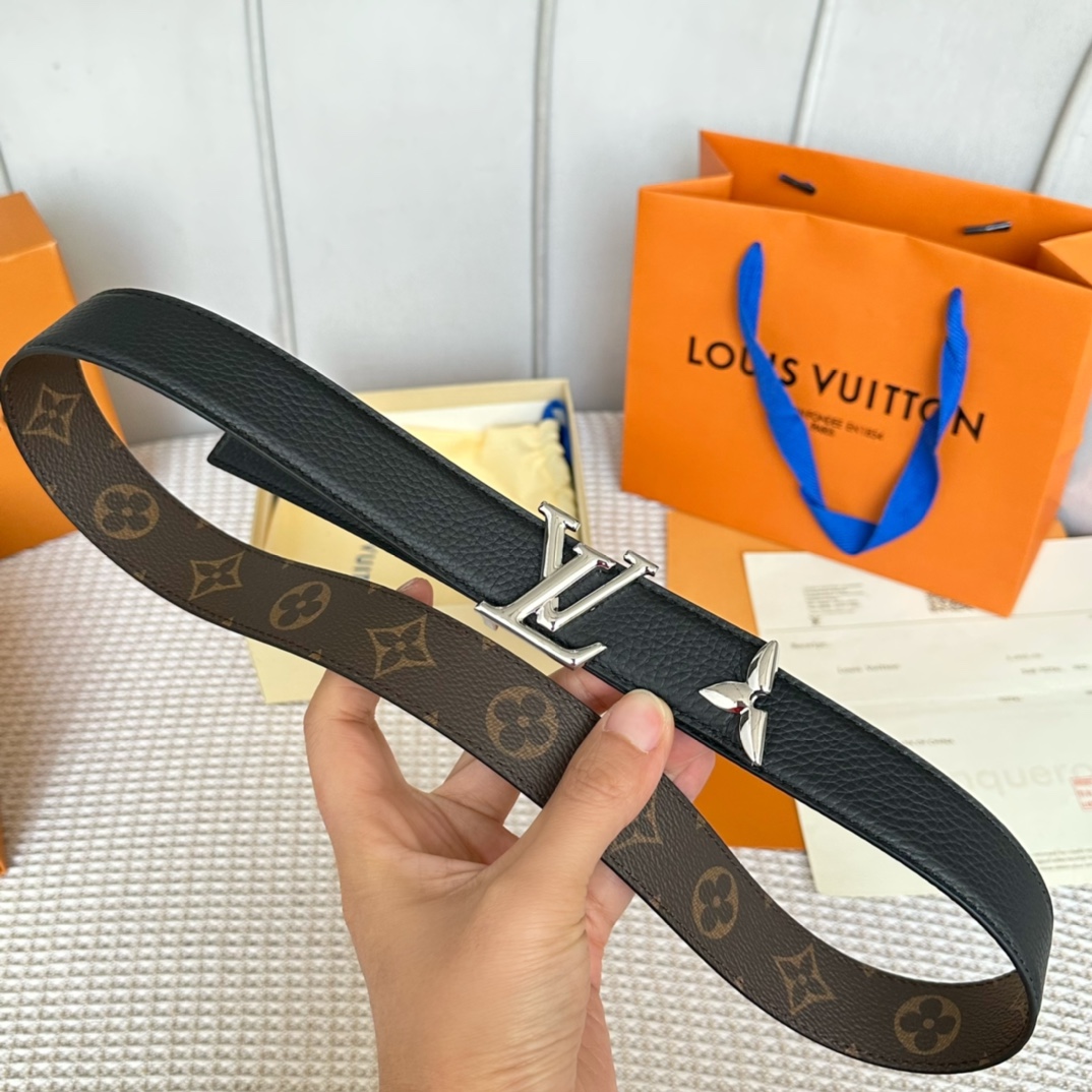 from China 2023
 Louis Vuitton Belts Lychee Pattern Women Fall Collection
