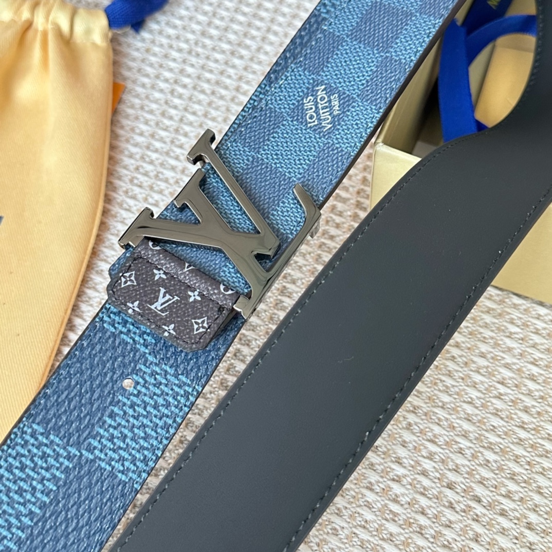 寬40mm驢家早春新品原單品質寬度4.0cm雙面可用全新摩登時尚的帆布襯托原廠小牛皮底搭配全新搭扣設計頂