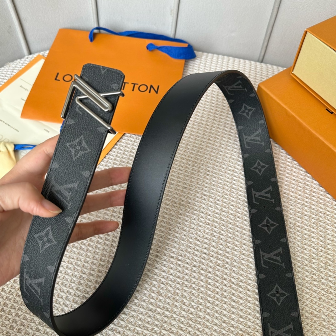 寬40mm驢家新品寬度40mm驢家SS早春新品腰帶系列意大利原廠皮料扣頭採用最新款鋼扣五金效果工藝全方位