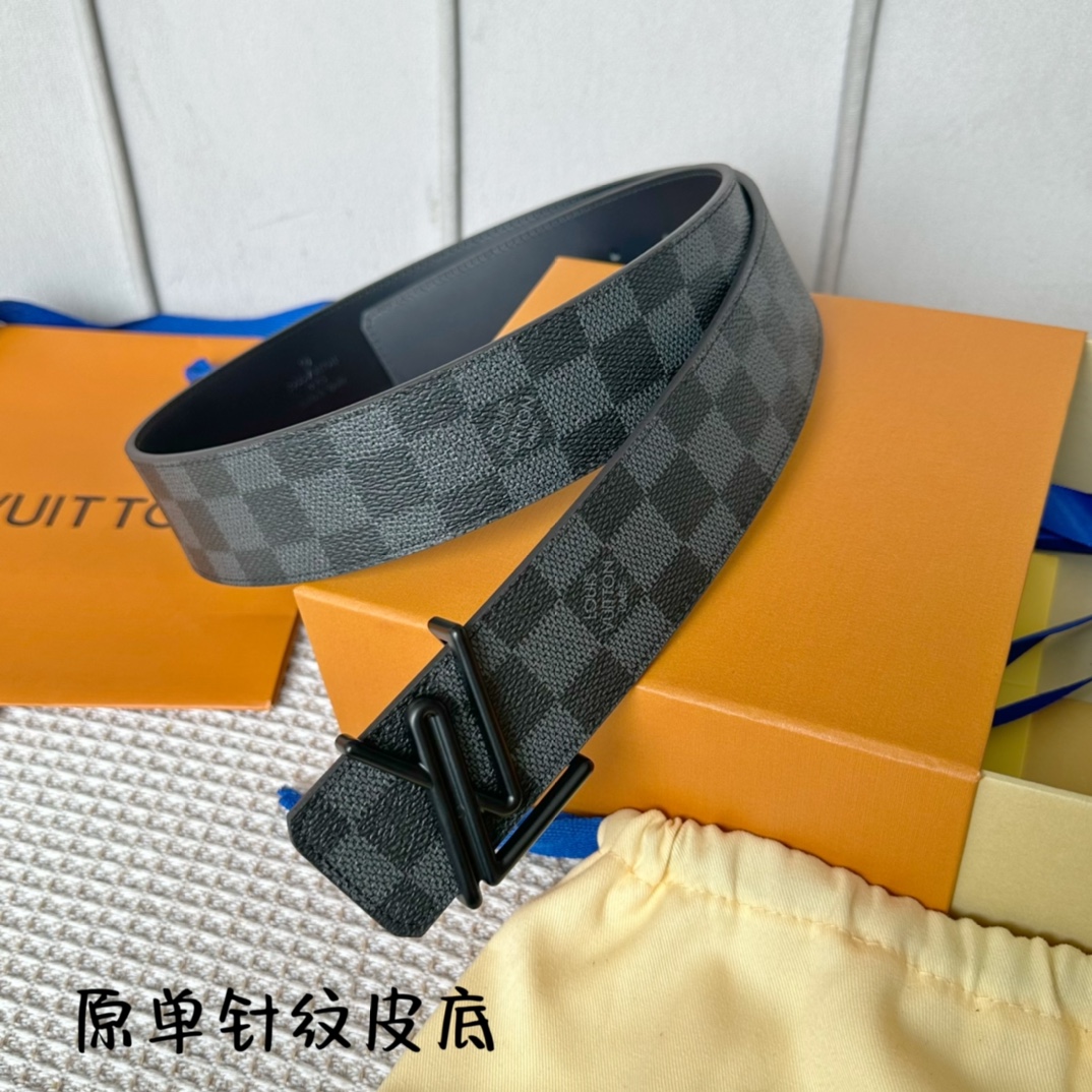 寬40mm驢家新品寬度40mm驢家SS早春新品腰帶系列意大利原廠皮料扣頭採用最新款鋼扣五金效果工藝全方位