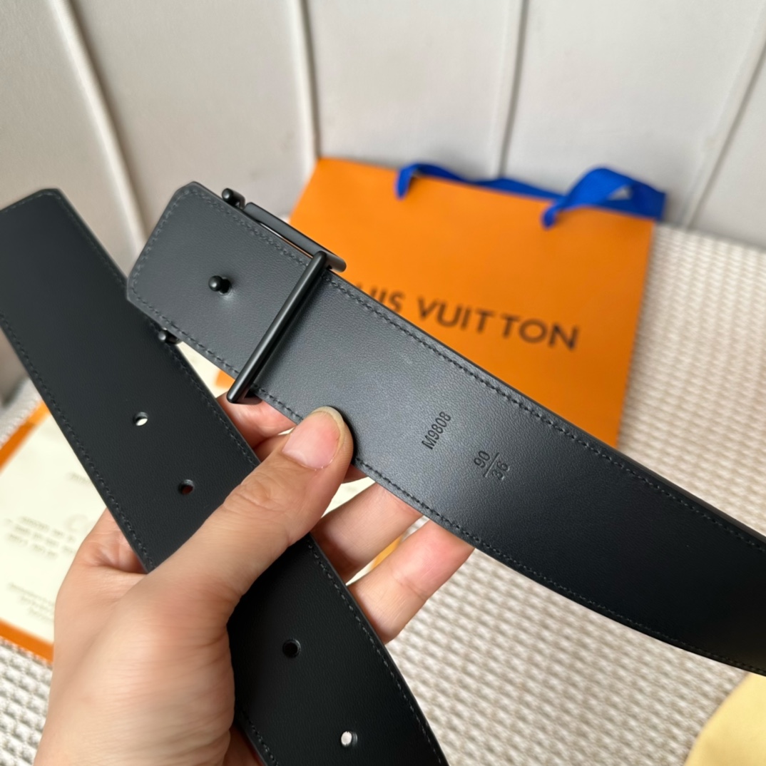 寬40mm驢家新品寬度40mm驢家SS早春新品腰帶系列意大利原廠皮料扣頭採用最新款鋼扣五金效果工藝全方位