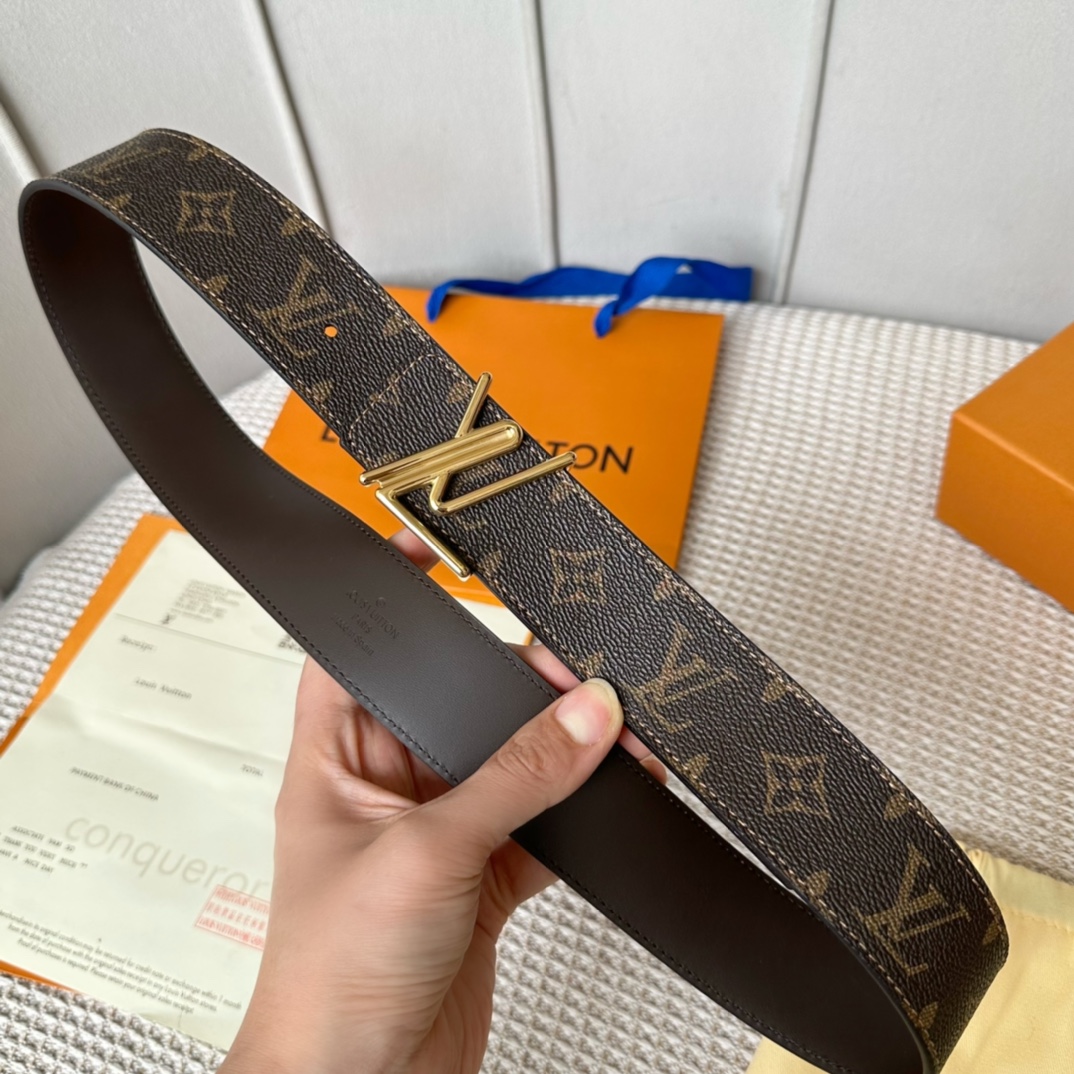 寬40mm驢家新品寬度40mm驢家SS早春新品腰帶系列意大利原廠皮料扣頭採用最新款鋼扣五金效果工藝全方位