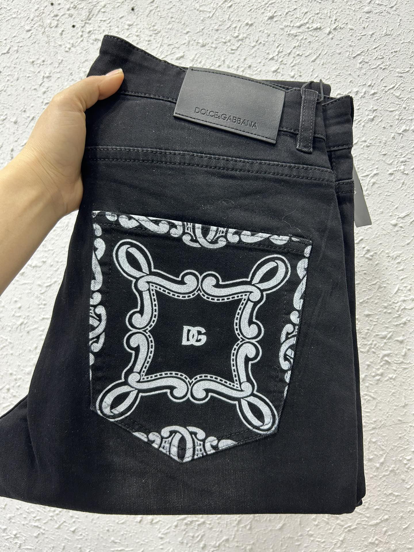 NO:119618,DG spring and summer jeans, soft and elastic fabric 29-38,,Dolce & Gabbana,jeans,alexander wang19860909DG春夏款牛仔裤 面料柔软有弹力 29-38,,Dolce&Gabbana,jeans,alexander wang,Men's clothing