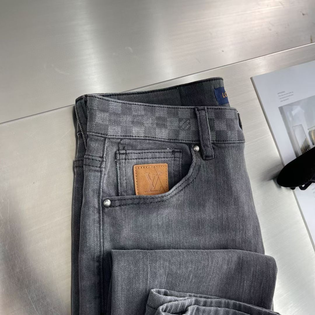 NO:122842,-Dou Brand New Jeans King Style 1V  Waist plaid surround!  Extraordinary quality, good products, you know the slim fit and fit style, three-dimensional perfect tailoring, infinitely showing your tall figure. Number of 29-38 (35.37), louis vuitton, jeans, alexander wang19860909-驴牌 新款牛仔裤 王者风范 1V 腰间格子围边！ 非凡品质 好货不多说 你懂的修身贴腿版型 立体完美剪裁 无限彰显高挑身材. 码数29-38（35.37）,,louis vuitton,jeans,alexander wang,Men's clothing