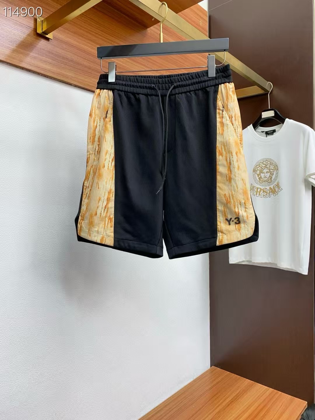 NO:159087,Y3 S-2xL (equivalent to 30-38 large) new spring and summer style, the latest casual shorts. The original pants are casual and versatile, casual and lazy, high-end custom imported double-sided plain cotton elastic fabric, customized craftsmanship, full of comfort. High-end and atmospheric, does the summer taste have? First choice.,, shorts, alexander wang19860909Y3 S-2xL（相当于30-38偏大）春夏季新款,最新休闲短裤.原版裤型上身休闲百搭、随性慵懒范,高级定制进口双面平纹纯棉弹力面料,订制工艺 舒适感爆棚.高端大气,夏天的味道有没有,首选 .,,shorts,alexander wang,Men's clothing