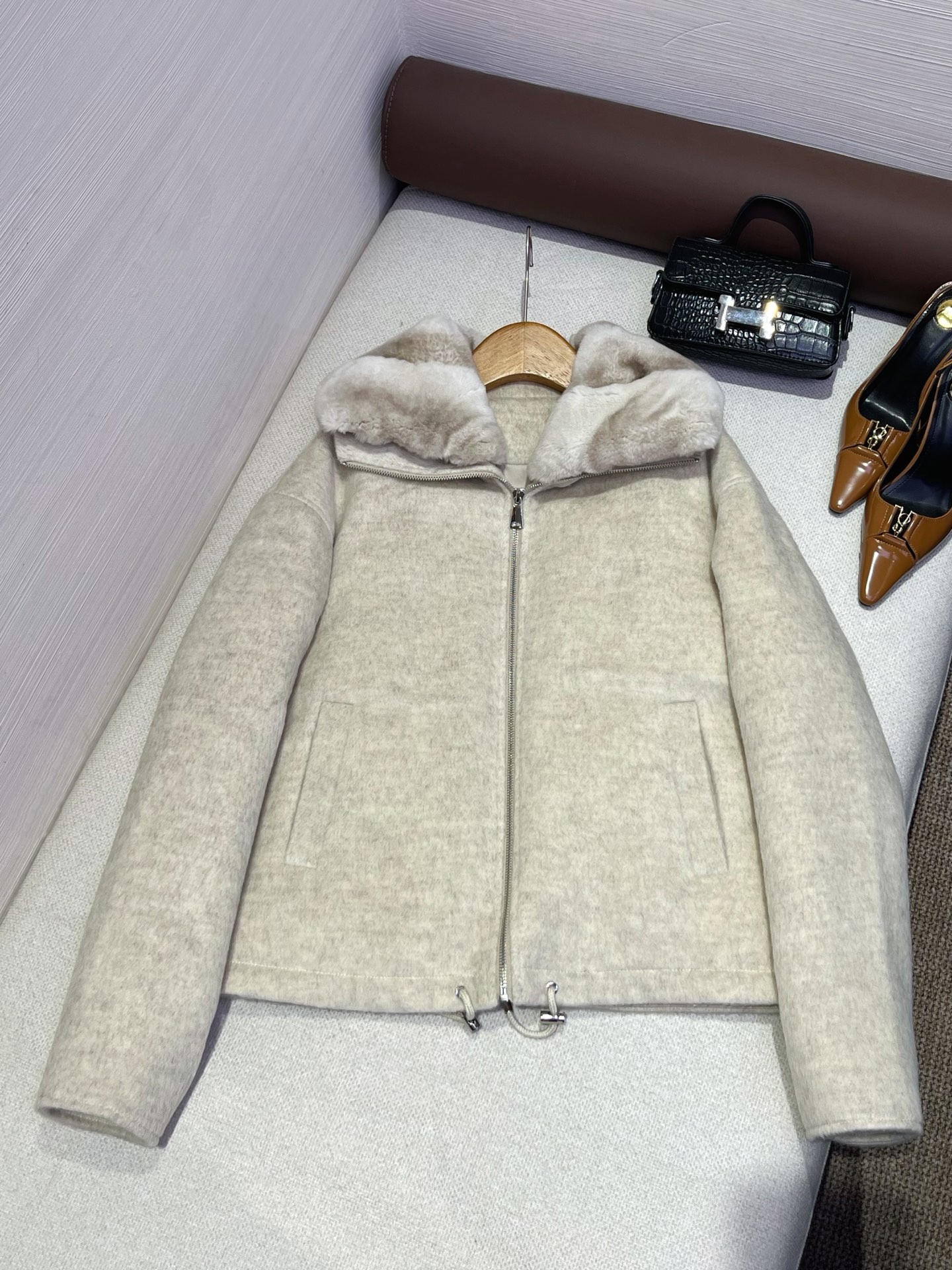 Loro Piana Cashmere Goose Down Rex Rabbit Large Lapel Short Drop-Shoulder Jacket Metal Zipper Hem Drawstring Quiet Luxury Essence Top Quality