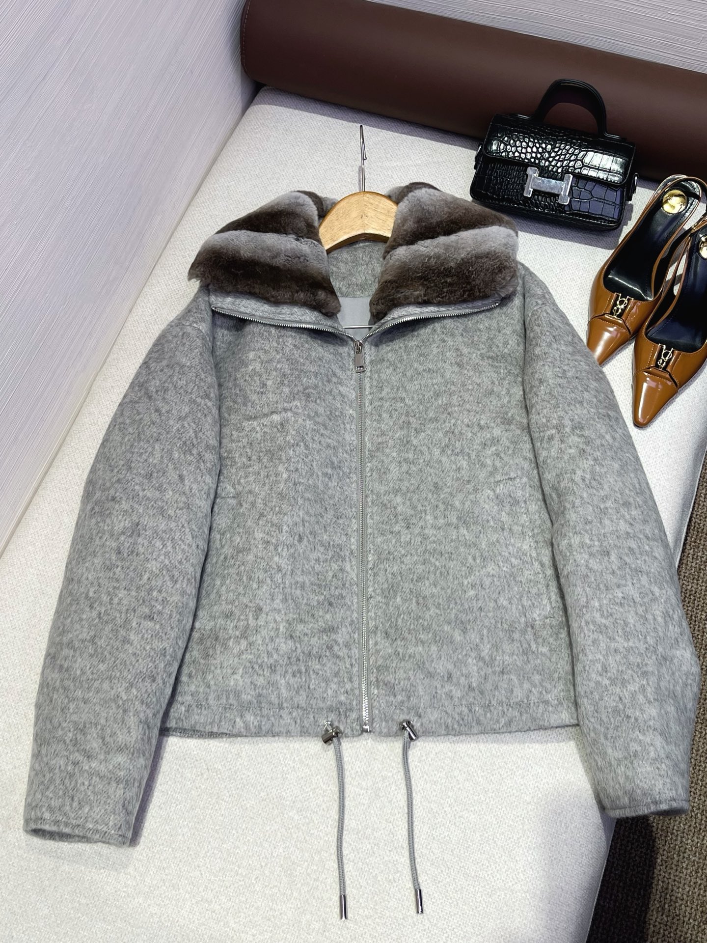 Loro Piana Cashmere Goose Down Rex Rabbit Large Lapel Short Drop-Shoulder Jacket Metal Zipper Hem Drawstring Quiet Luxury Essence Top Quality