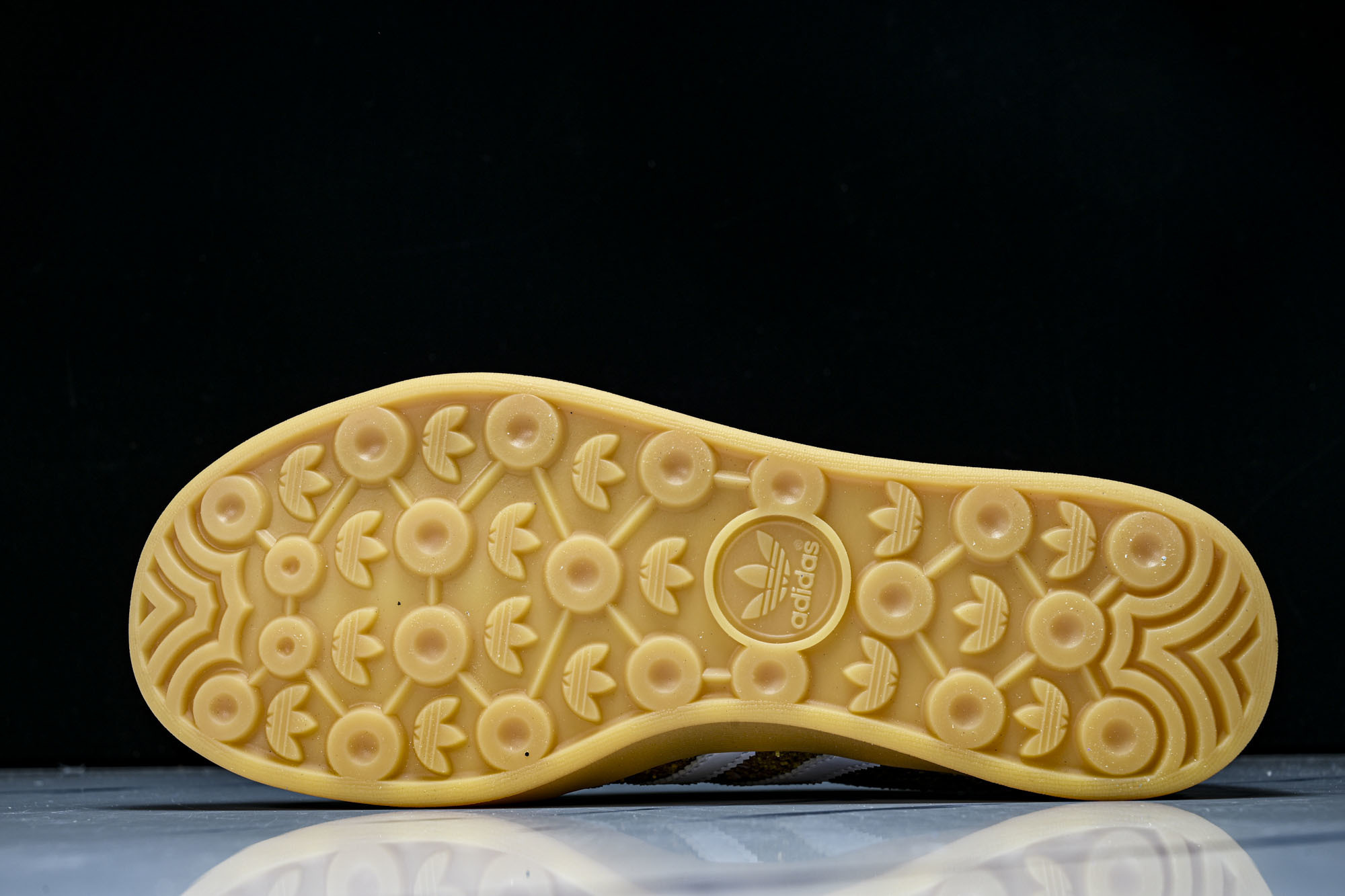 Adidas Originals GAZELLE INDOOR DIY 三叶草复古休闲防滑耐磨低帮板鞋亮