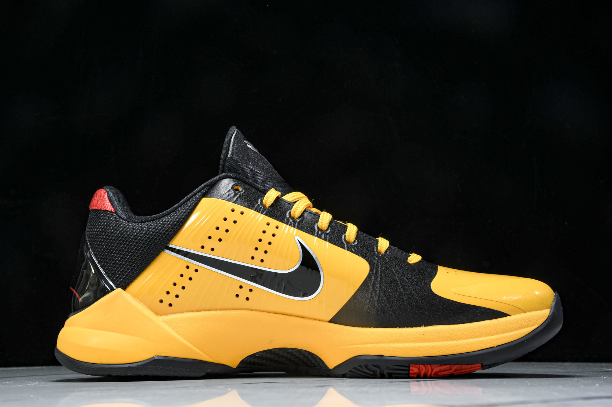 NK Kobe 5 Protro‘Bruce Lee’黑黄 李小龙 CD4991-70040 40.5 