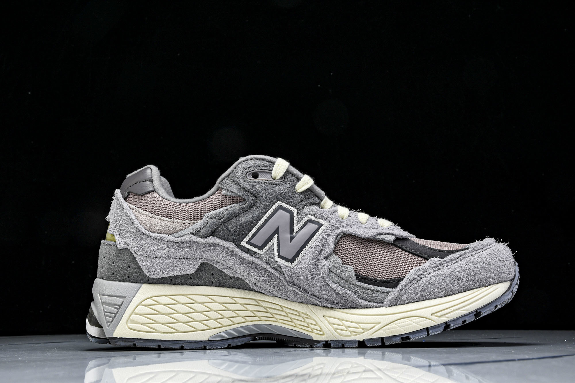 美产 New Balance 2002R ＂Reflned Future＂低帮复古休闲跑步鞋 灰紫 M2