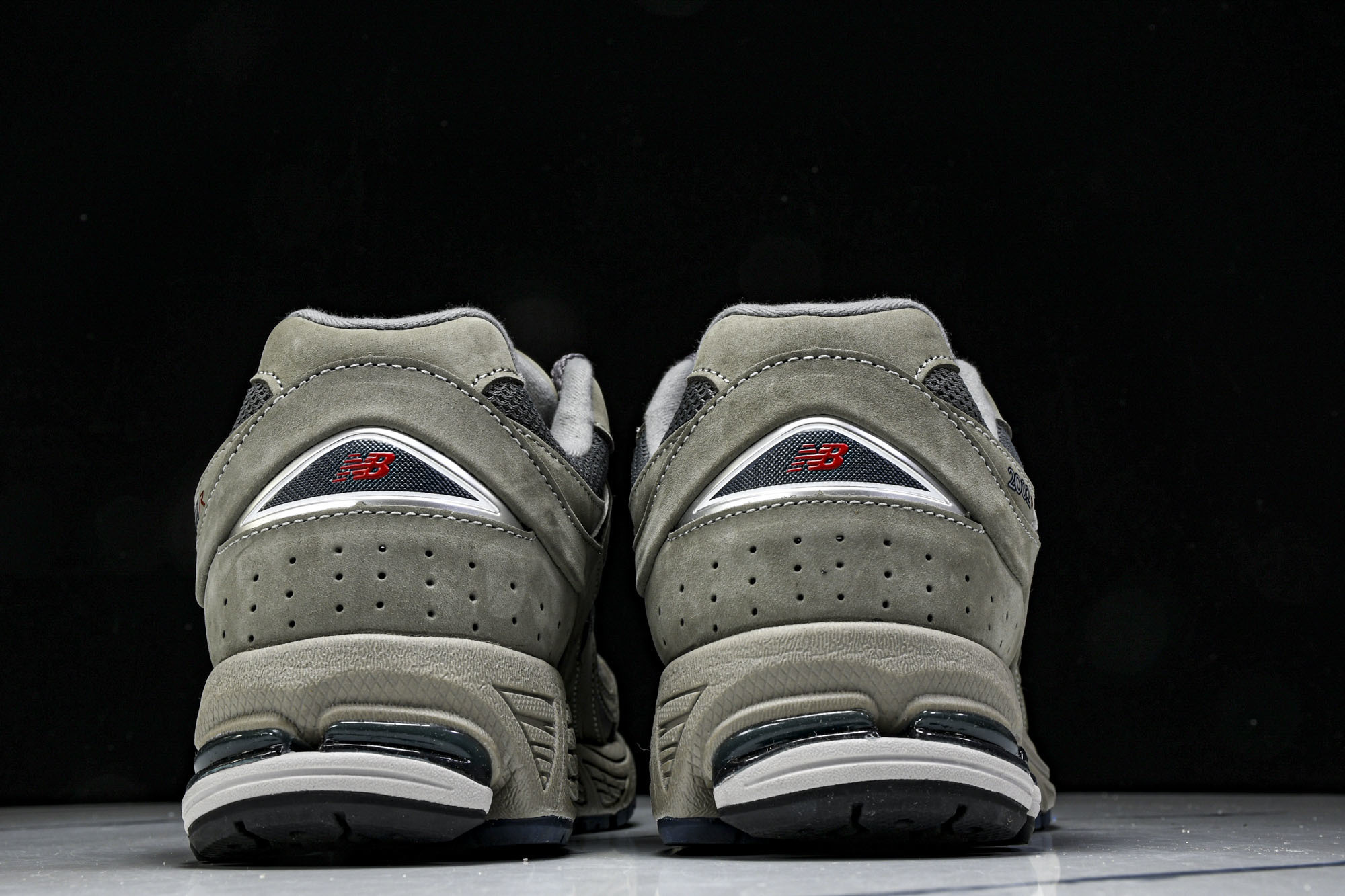 美产 New Balance 202R 经典百搭低帮复古休闲跑步鞋 经典灰 ML2002RAsize:3