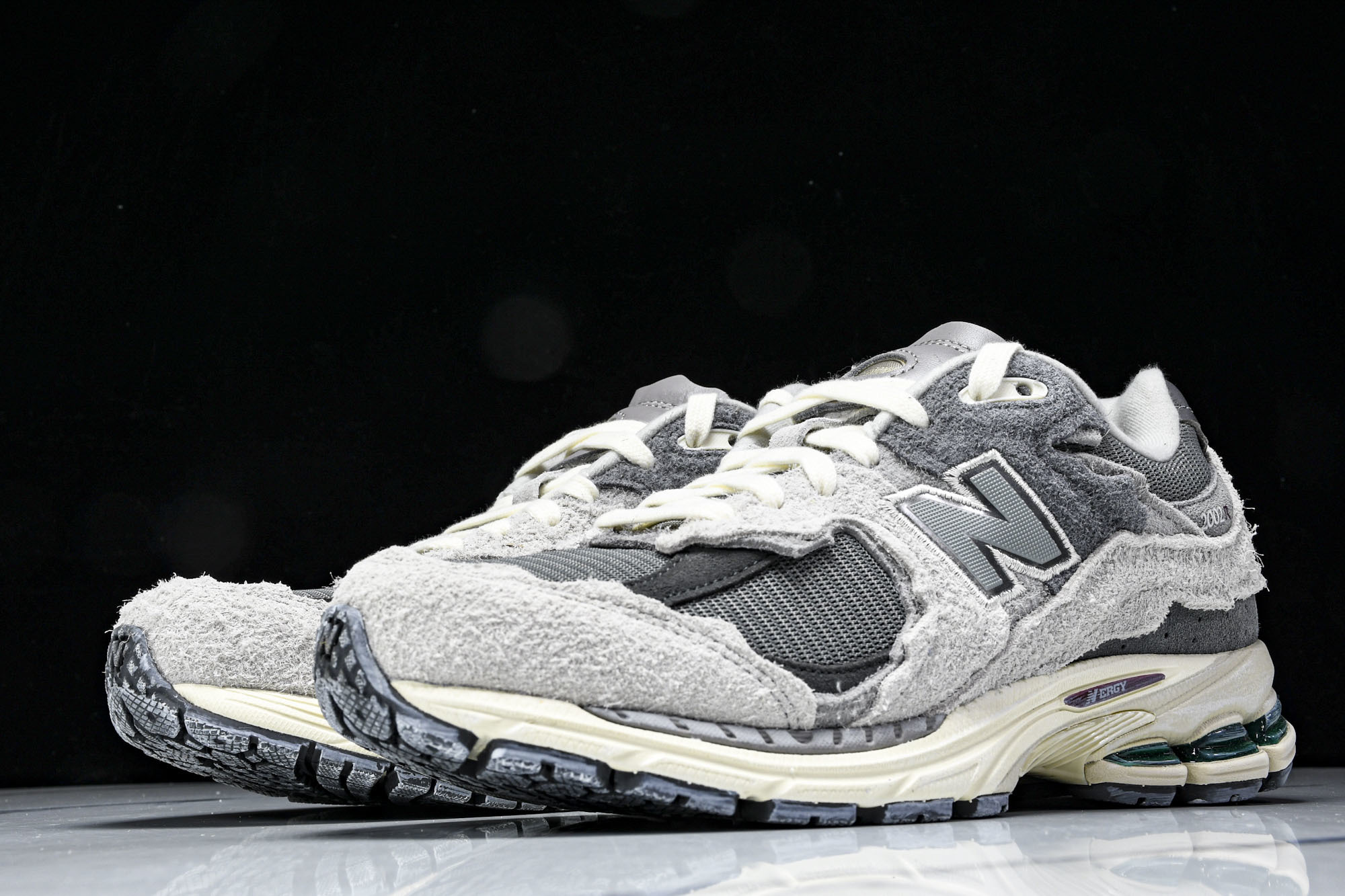 美产 New Balance 2002R ＂Reflned Future＂低帮复古休闲跑步鞋 云雨灰 M