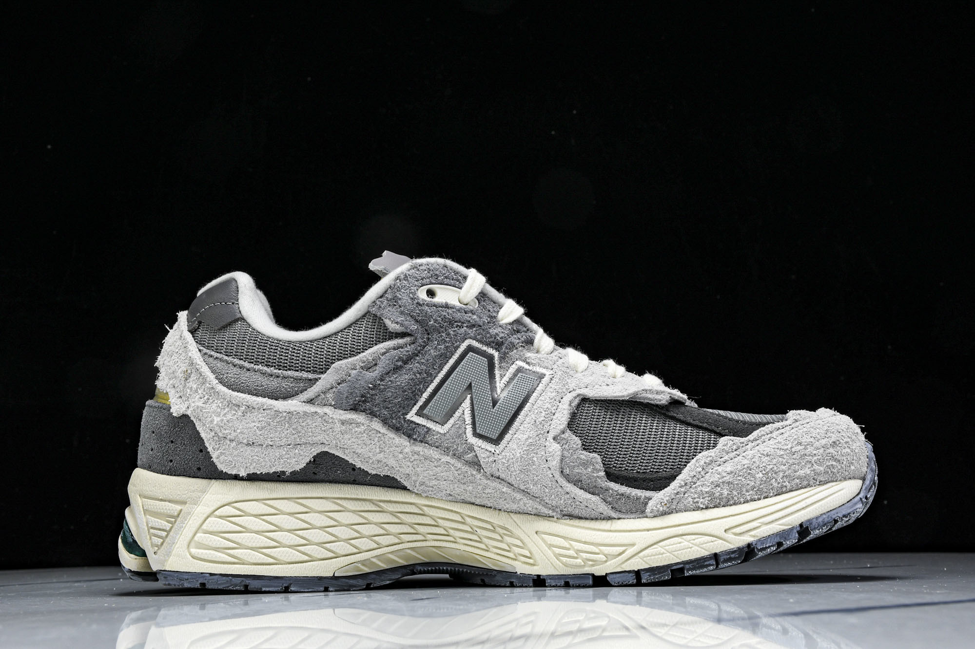美产 New Balance 2002R ＂Reflned Future＂低帮复古休闲跑步鞋 云雨灰 M