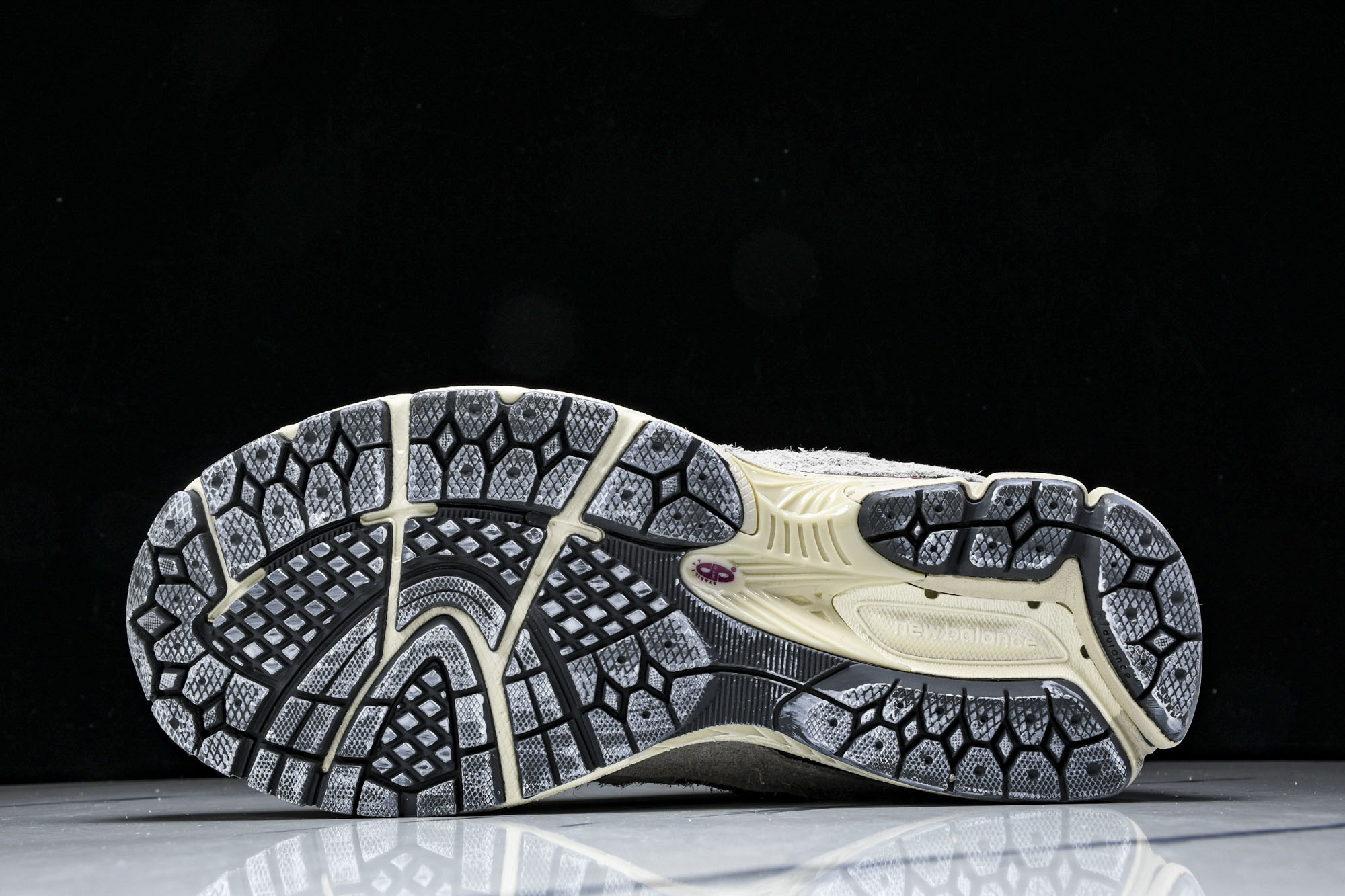 美产 New Balance 2002R ＂Reflned Future＂低帮复古休闲跑步鞋 云雨灰 M