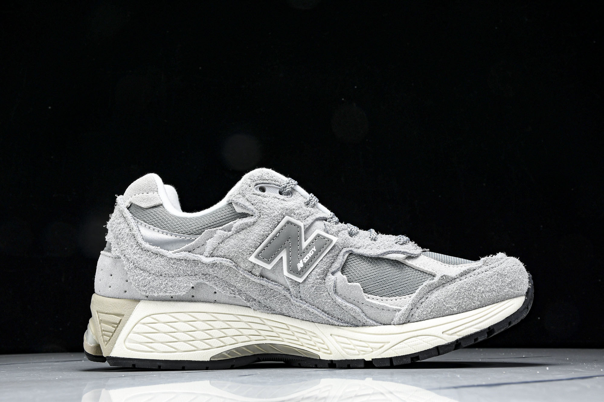 美产 New Balance 2002R ＂Reflned Future＂低帮复古休闲跑步鞋 青灰 M2