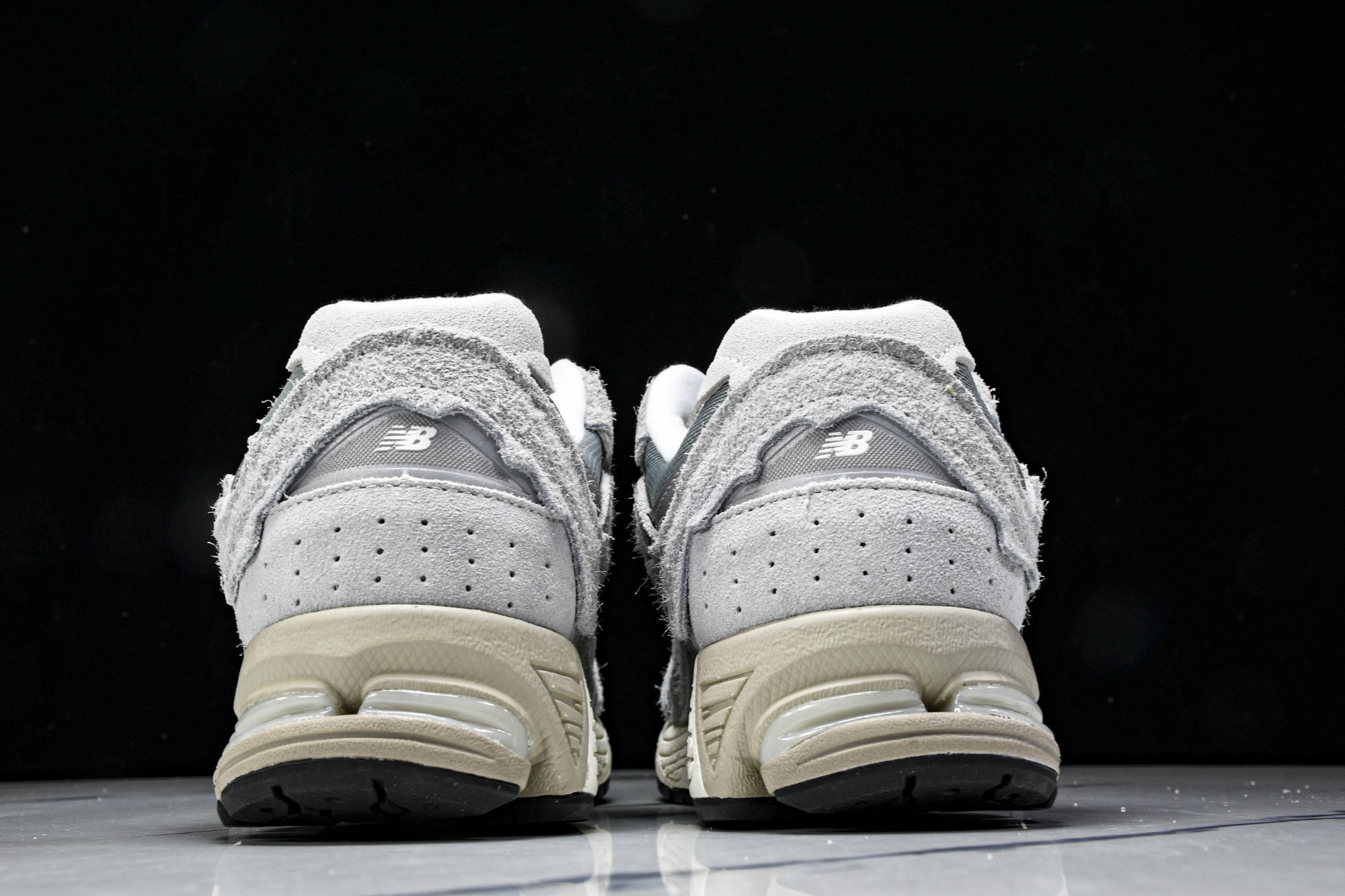 美产 New Balance 2002R ＂Reflned Future＂低帮复古休闲跑步鞋 青灰 M2