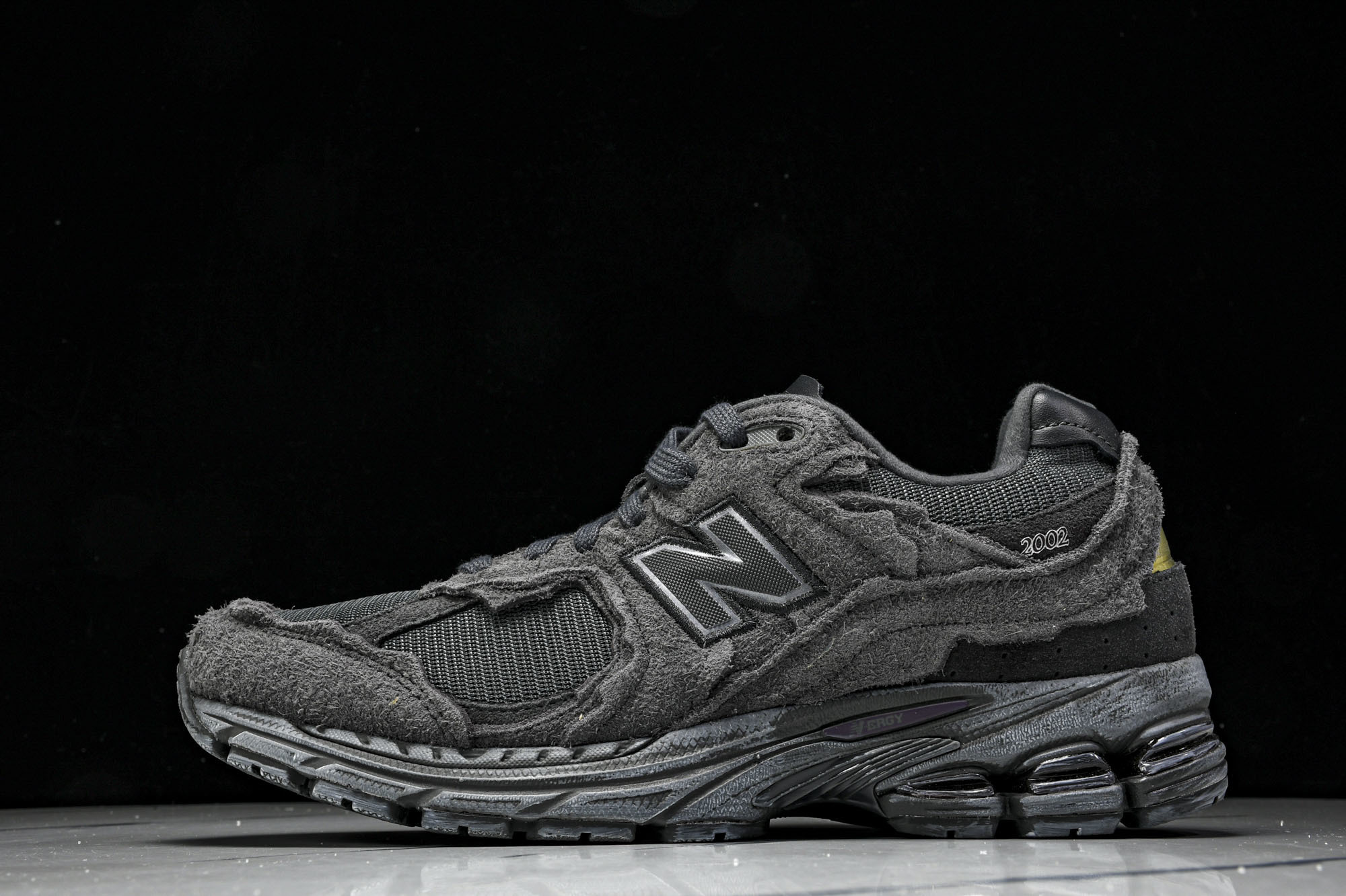 美产 New Balance 2002R ＂Reflned Future＂低帮复古休闲跑步鞋 深灰色 M