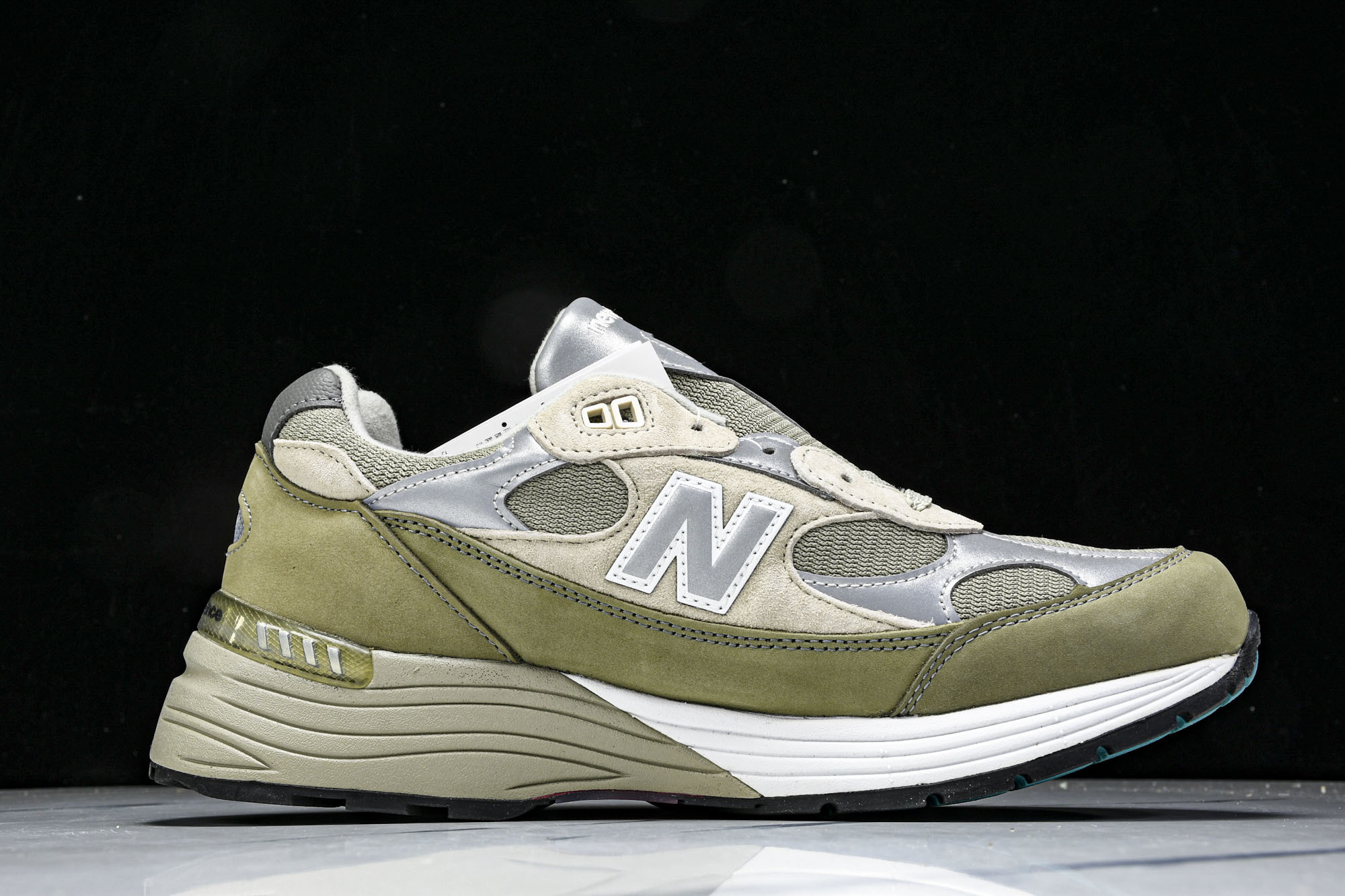 美产 WTAPS x New Balance 992 ＂Olive Drab＂复古休闲跑步鞋 复古休闲跑