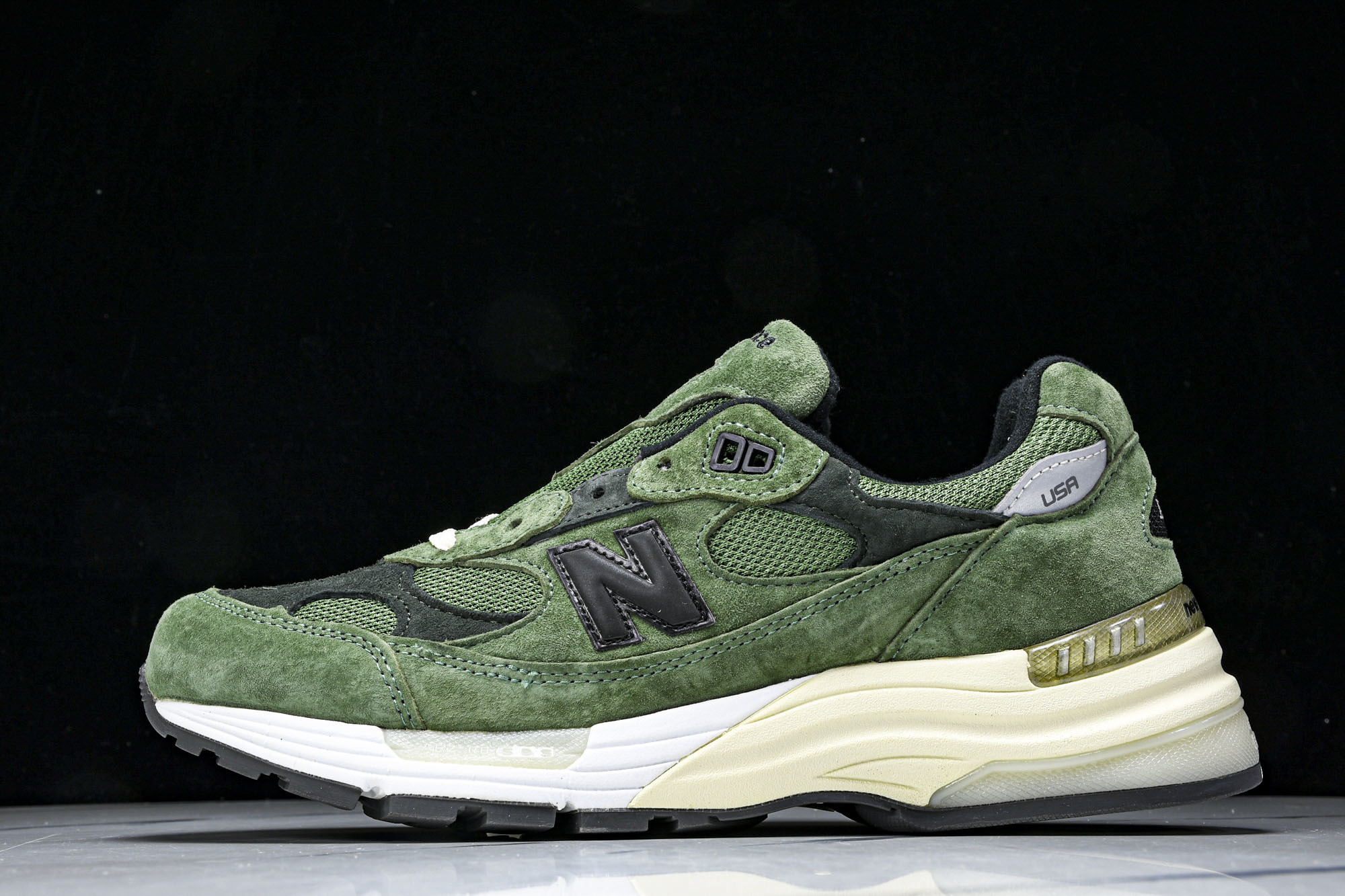 集合图美产 WTAPS x New Balance 992 ＂Olive Drab＂复古休闲跑步鞋 复古