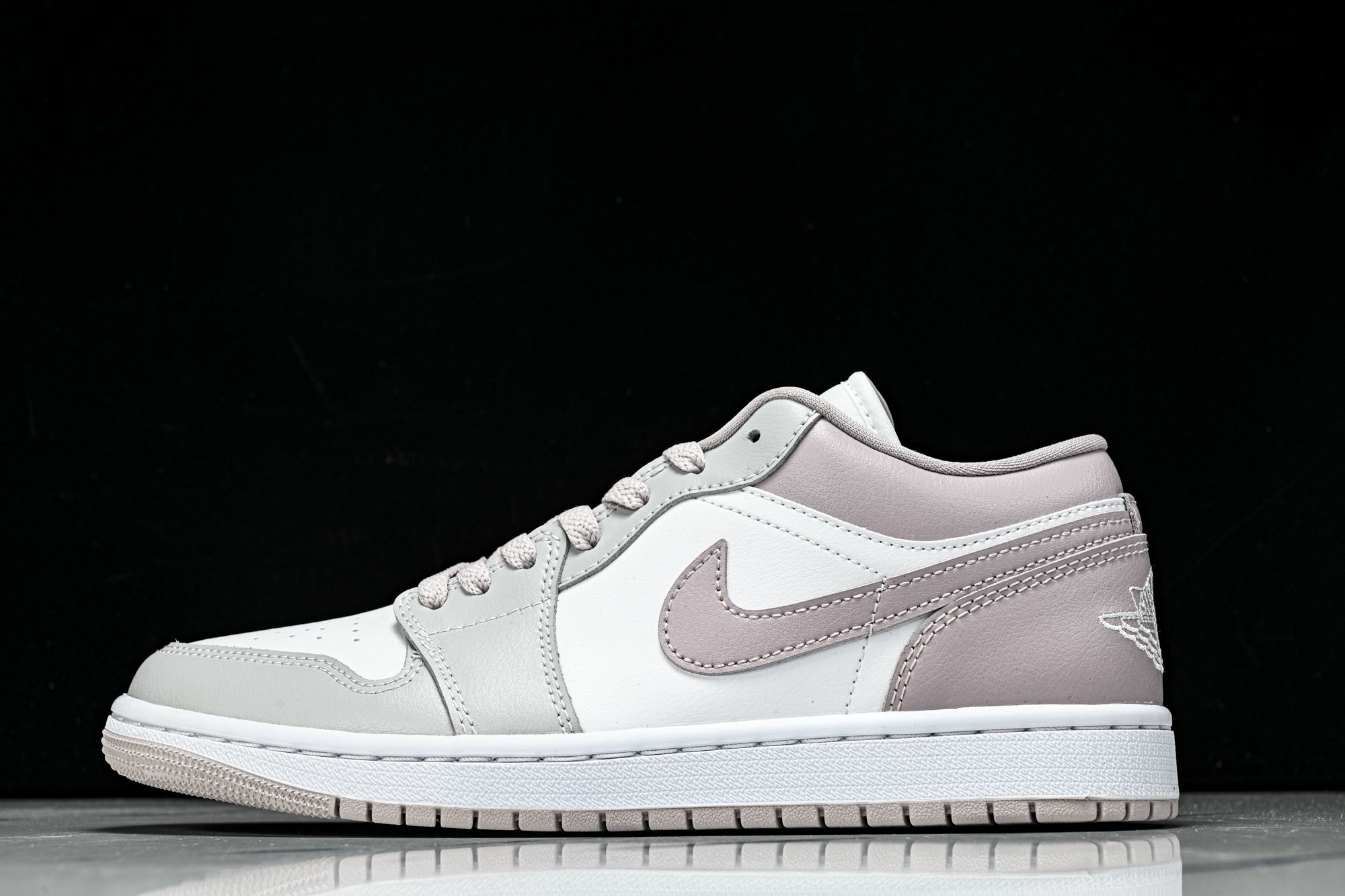 WMNS Air Jordan 1 Low Particle Rose White Neutral Gr