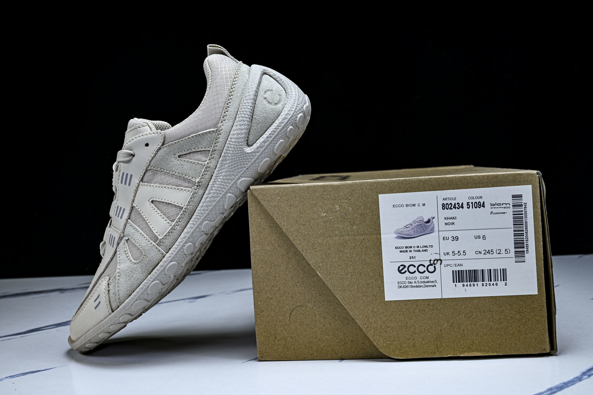 Ecco/爱步 BIOM LITE系列百搭时尚舒适平底低帮生活休闲鞋 51094尺码：39 40 41 