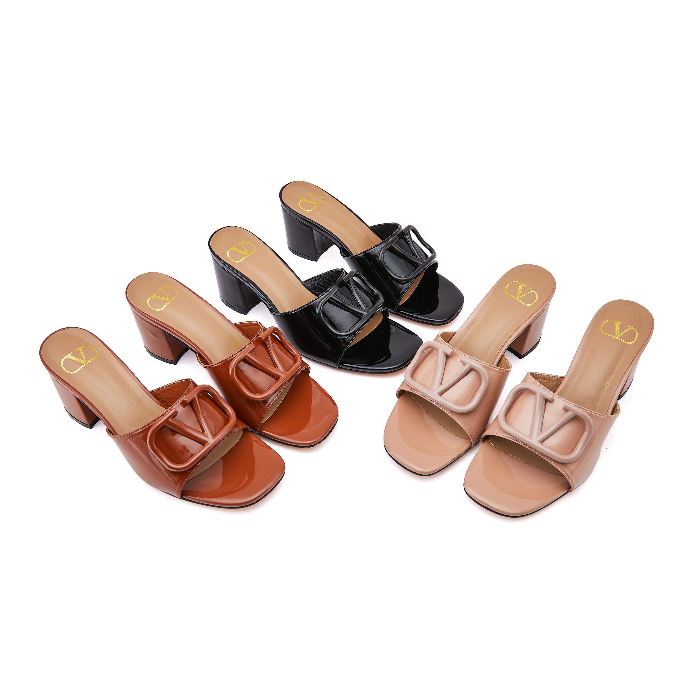 NO:230989,19668-10B Valentino new slippers, heel height 6.5 cm, fabric patent leather, inner sheepskin, size 35-43, rubber sole, leather sole p (no return and exchange), slippers, valentino, slippers, sheepskin1986090919668一10B华伦天奴新款拖鞋,跟高6.5厘米,面料漆皮,内里羊皮,码数35一43,橡胶底,皮底p（不退换）,拖鞋,valentino,slippers,sheepskin,Women's Shoes