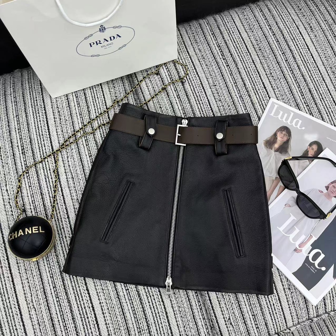 High-End Female Suit with New Sheep-Skin Design for Autumn/Winter 24-Year Collection - 图片 1