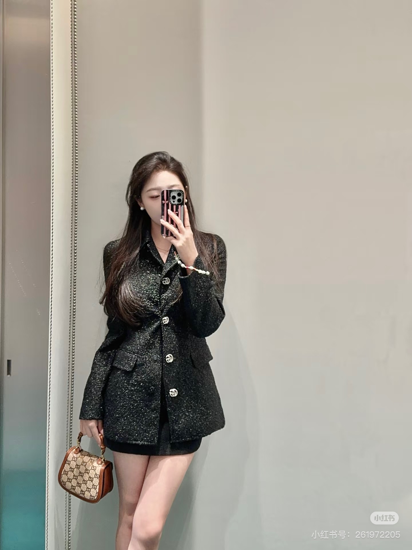 NO:297618,Jackets and shorts G Home 25 Early Spring New Sequin Decorative Tweed Set Lapel Jacket   High Waist Shorts Customized Fabric is crisp and stylish, good shaping, the upper body will not feel tread, close to the body, warm, and there will be no burden. A set of matching, elegant and casual taste, all gray and often gray and temperamental, recommended for wall cracks!!! One color and three codes SML, gucci, shorts, jackets & coats, alexander wang19860909外套短裤G家 25早春新款 亮片装饰粗花呢套装 翻领外套 高腰短裤 定制面料挺括有型 塑型感敲好 上身不会有扎身感 贴身保暖也不会有负担感 一套搭配 优雅中透出休闲率性滋味 都是灰常灰常有气质滴 墙裂推荐鸭!!!一色三码 SML,,gucci,shorts,jackets & coats,alexander wang,Women's clothing