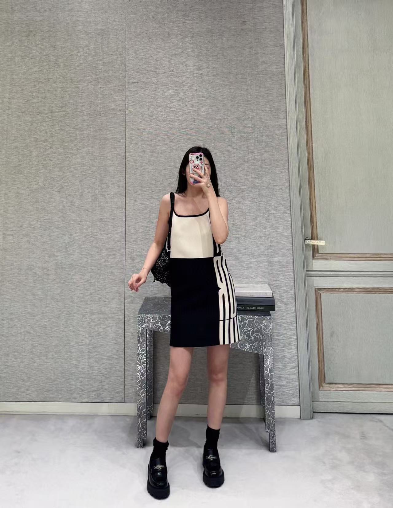 NO:330510,,,alexander wang19860909,,alexander wang,Women's clothing