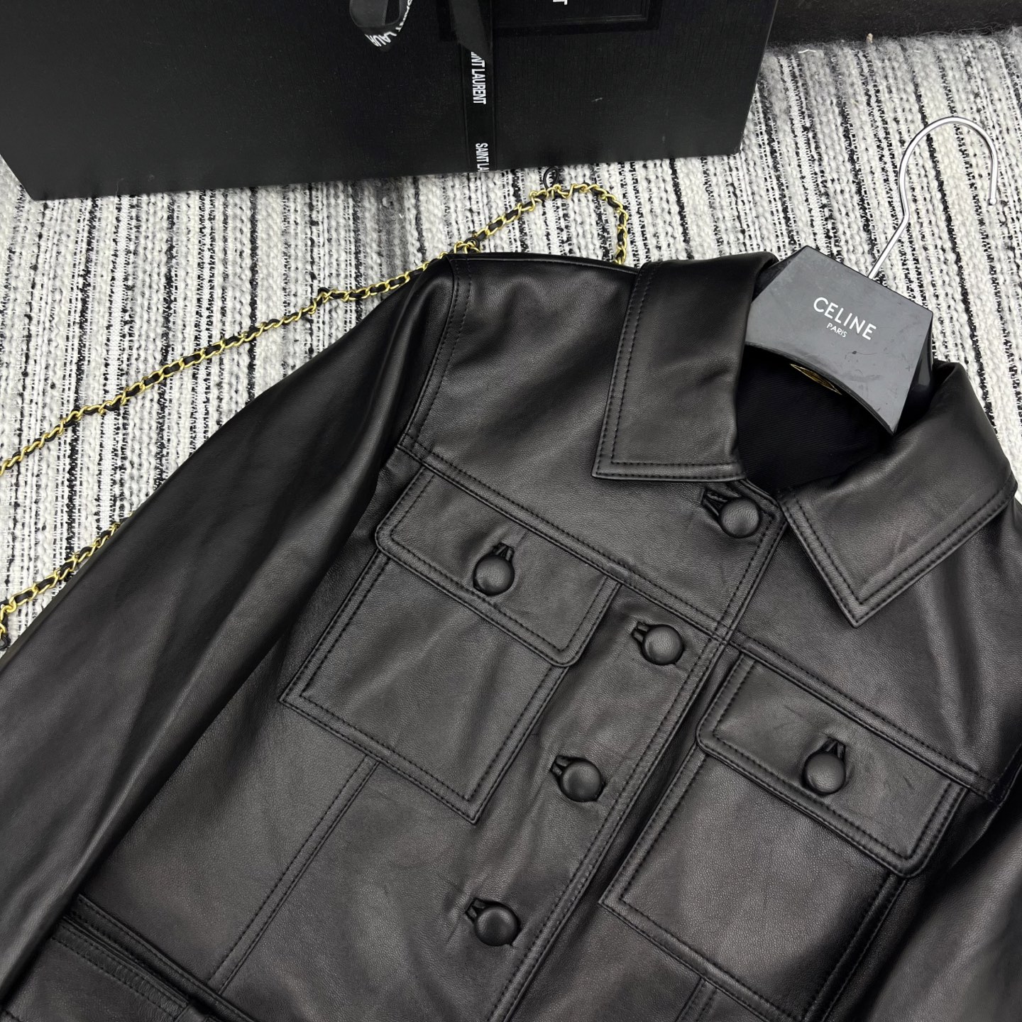 “YSL 25-Year Early Spring & Summer Series: Original Female Suit with Lamb Leather Jacket Design” - 图片 3