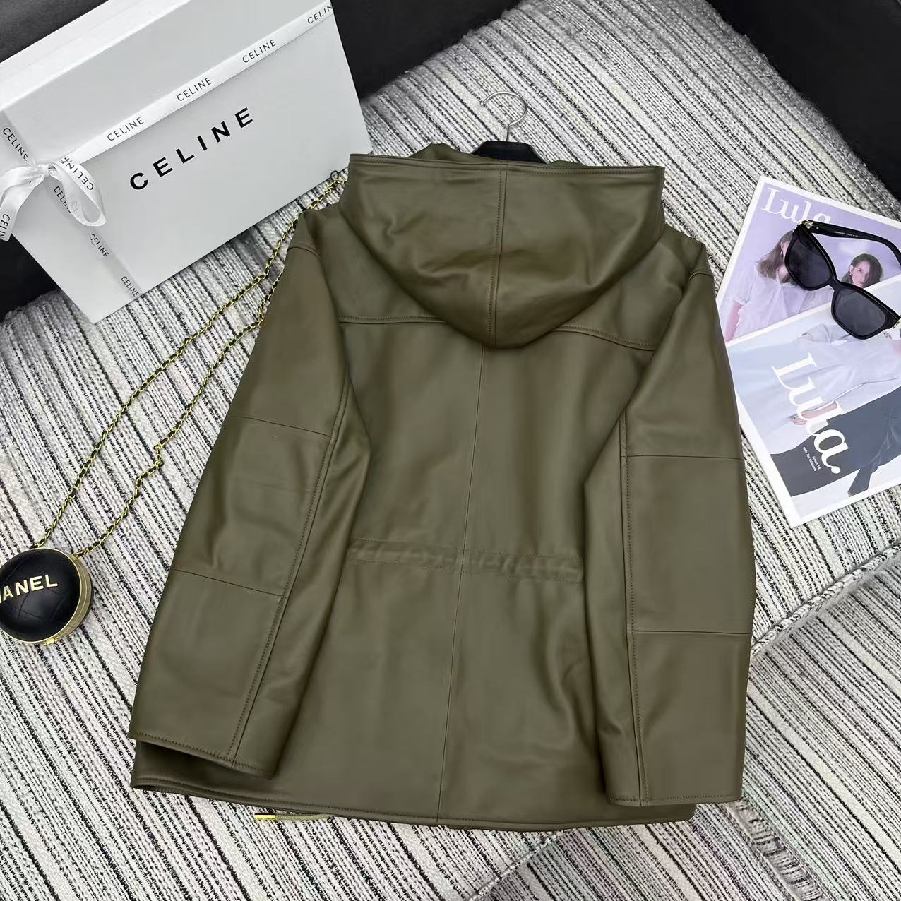 “Stylish Femininity Suit: 25-Year Spring-Summer Series Corset Coat with Sheepskin Hood” - 图片 7